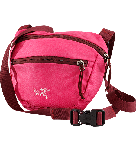 Maka 1 Small travel bag that can be worn around the waist, or over the shoulder
