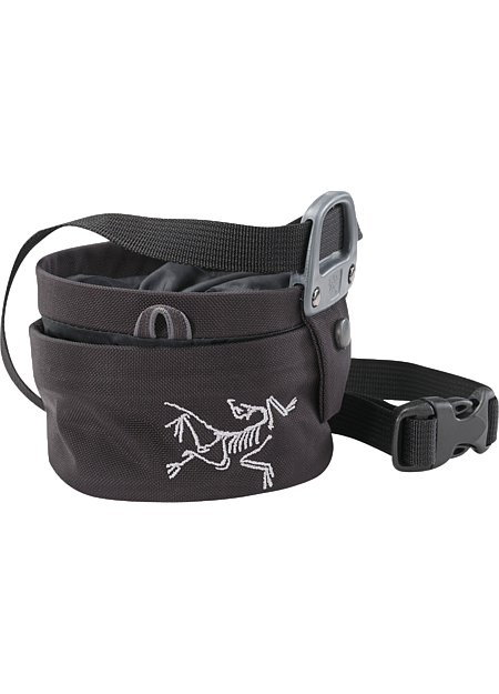 Aperture Chalk Bag - Small Twist closure chalkbag—the bag opens and closes with a twisting motion that seals chalk inside and shrinks the volume for easy transport.