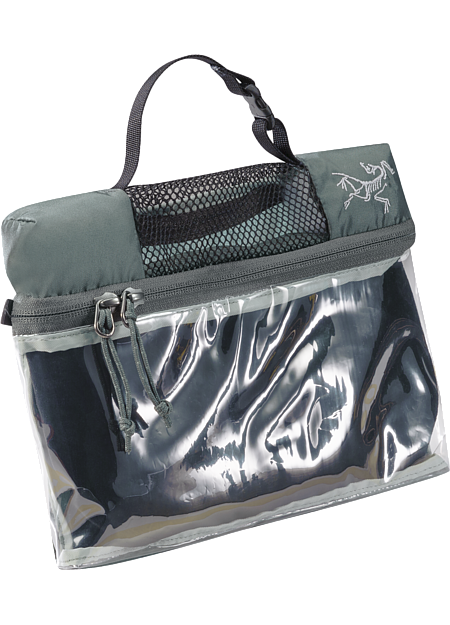 Index Dopp Kit Three compartment, compact travel bag for toiletries. A clear paneled main compartment speeds passage through airport security and is sized for 100mL (3.4 oz.) travel containers.