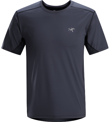 Accelero Comp SS Men's Leichtes kurzärmeliges Funktionsshirt mit luftdurchlässigem Netzgewebe im Rücken- und Schulterbereich und weichem, hautsympathischem Gewebe im Rumpfbereich. Ideal für den aktiven Einsatz an warmen Tagen.