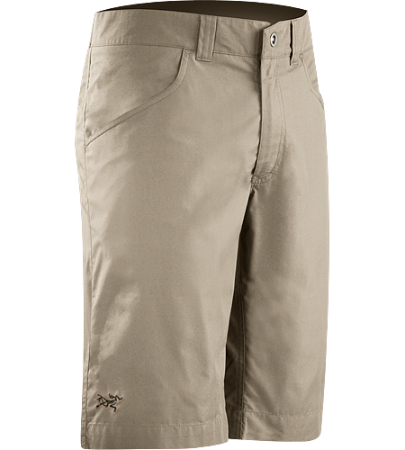 Shorts Longs Renegade Homme Shorts de voyage en toile légère conçus avec une articulation subtile pour une plus grande liberté de mouvement.