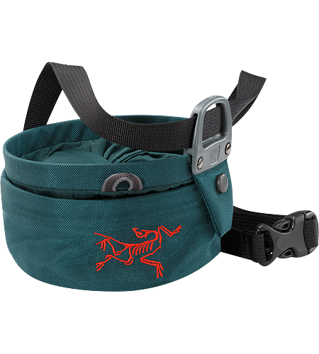 Aperture Chalk Bag - Large Twist closure chalkbag—the bag opens and closes with a twisting motion that seals chalk inside and shrinks the volume for easy transport.