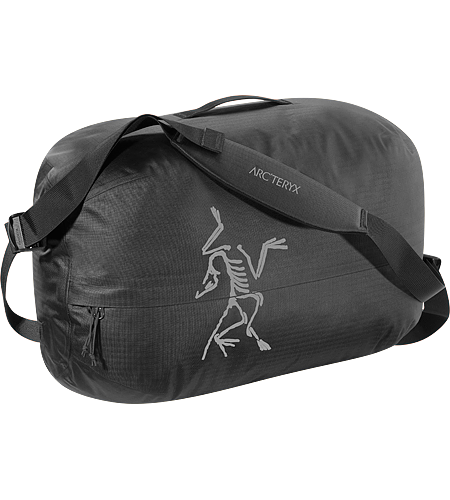 Carrier Duffle 35 Lightweight, highly water resistant, mid-size 36 litre duffle bag with removable, adjustable webbing shoulder straps.