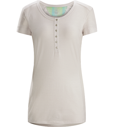 Emissary MC Femme Chemise Henley à manches courtes de qualité supérieure, fabriquée dans un textile en mélange laineux Laincast™, parfaite pour une utilisation sur plusieurs jours pour des activités variées.