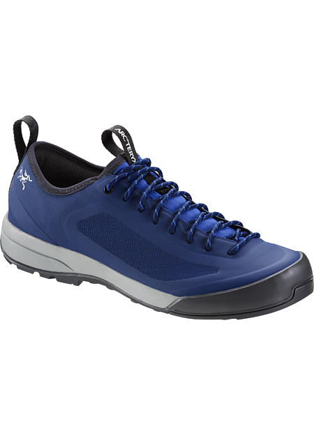 Acrux SL Approach Shoe Women's Intelligent design and advanced technologies come together in an exceptionally light, durable and comfortable shoe for technical approaches, day hikes and everyday wear. SL: Super light.