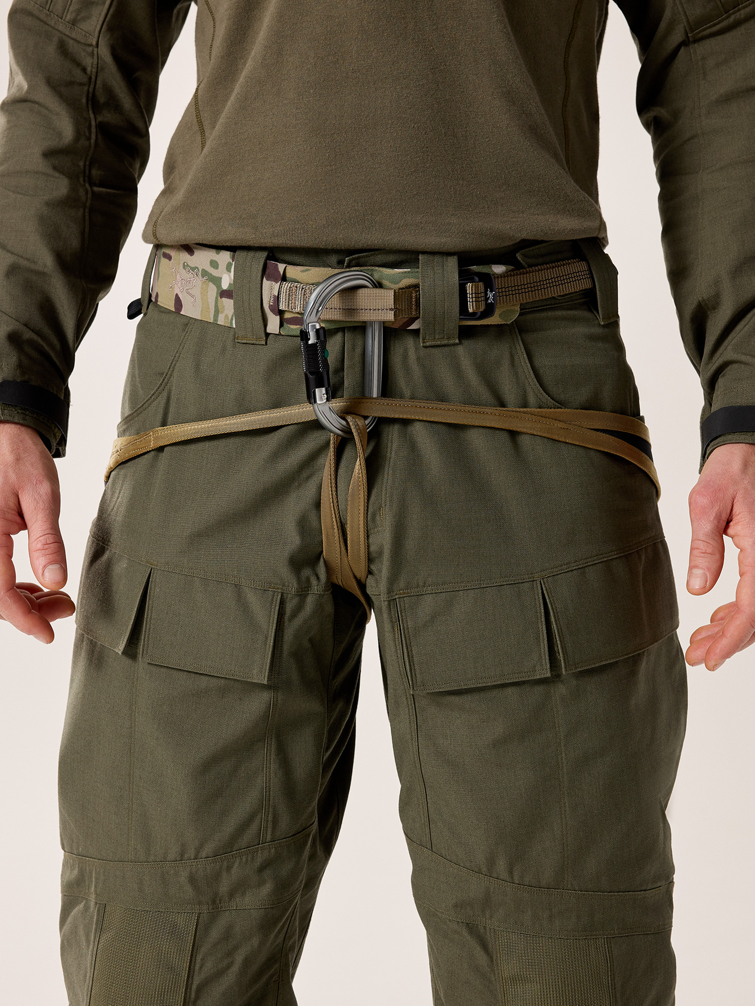 E220 Rigger's Harness