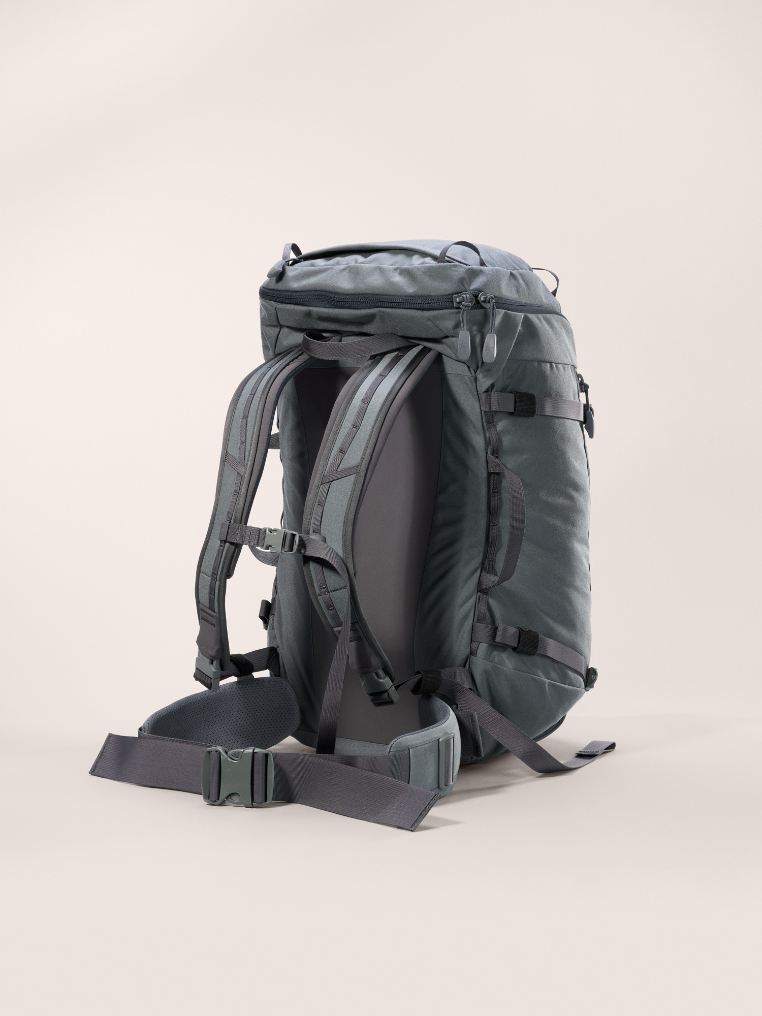 Arc’teryx leaf ASSAULT PACK 45 Black バッグ Arc'teryx LEAF Assault Pack 45 Wolf - X000006967001 - TACWRK