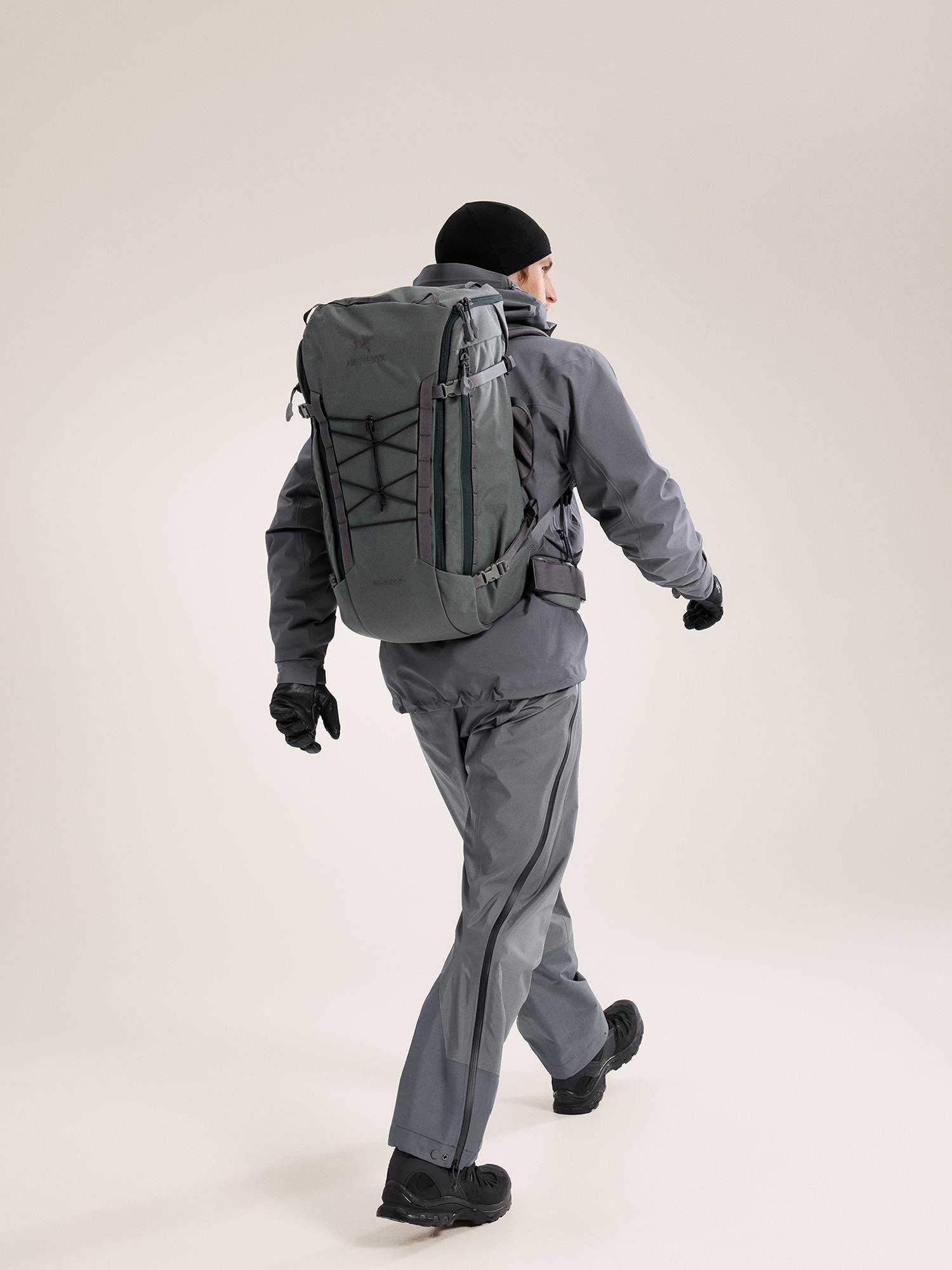 た*け様 Arc’teryx leaf ASSAULT PACK 45 MULT Arc'teryx LEAF Assault Pack 45 | 911supply.ca