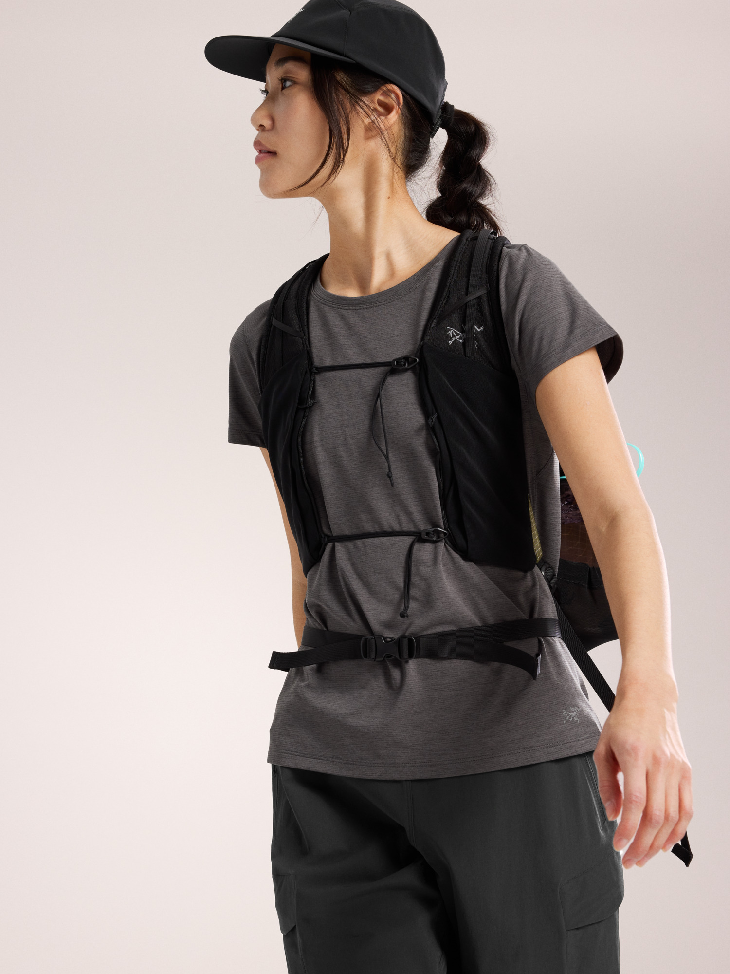 今週末まで値下げ‼️ARC'TERYX TAEMA SS WOMEN'S XS Arc'teryx Women's Taema Crew SS Black Heather | Buy Arc