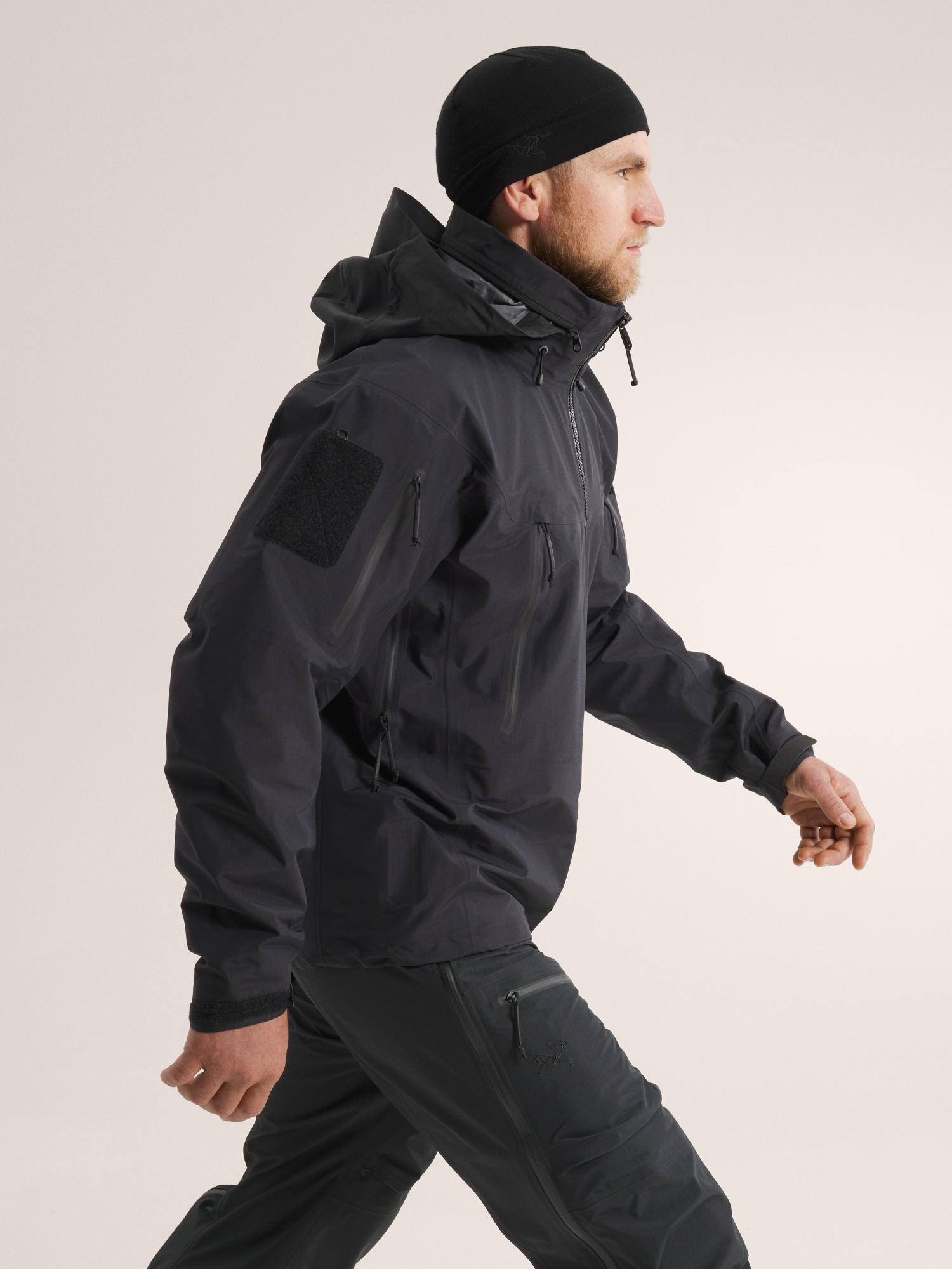 ARC'TERYX LEAF Alqha Jacket LT GEN2 S 黒 Arc'teryx LEAF Cold WX Jacket LT Men's (Gen2) Black - 23687