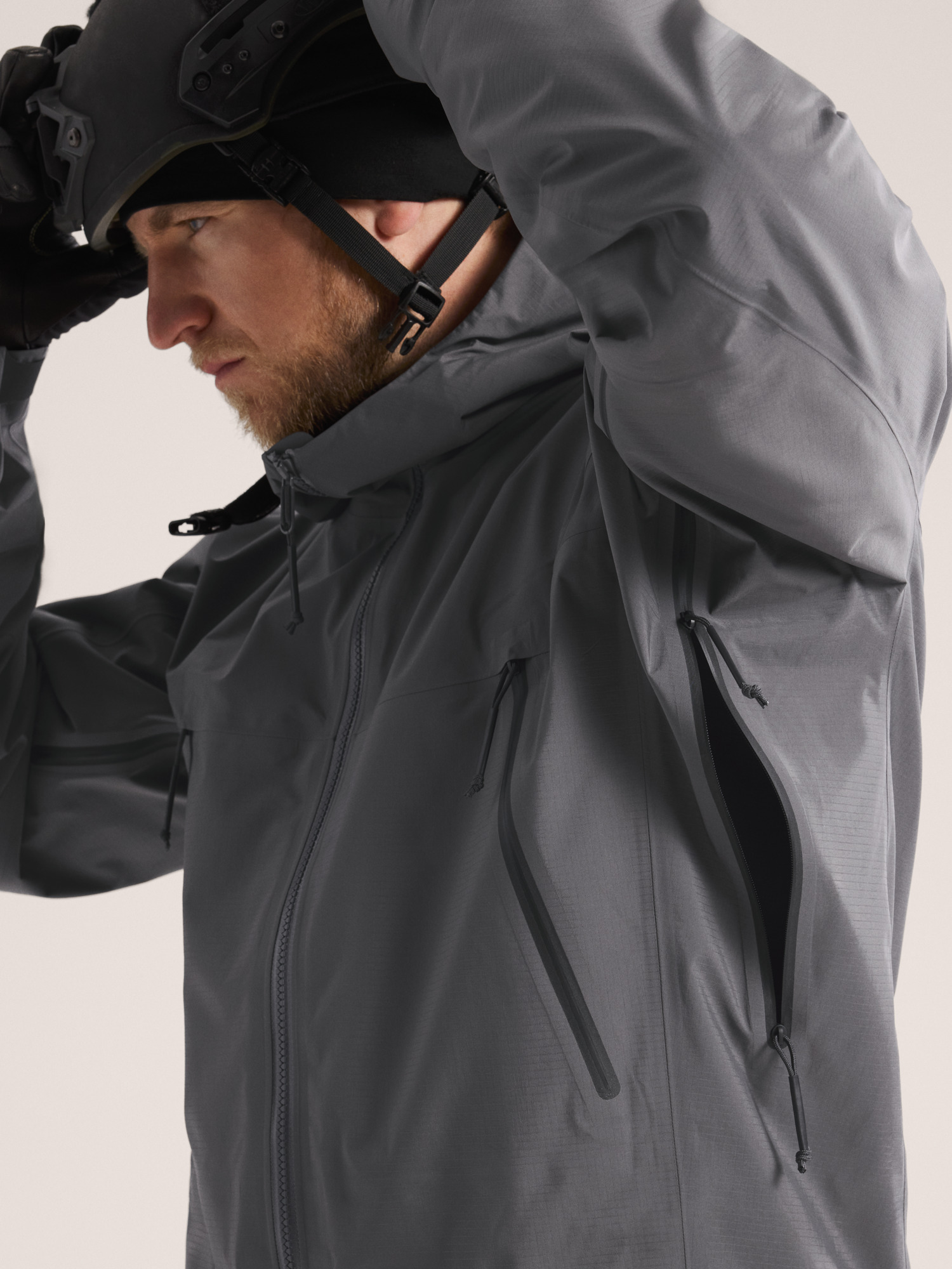 ARC'TERYX LEAF Alqha Jacket LT GEN2 S 黒 Arc'teryx LEAF Atom Jacket LT (Gen 2.1)