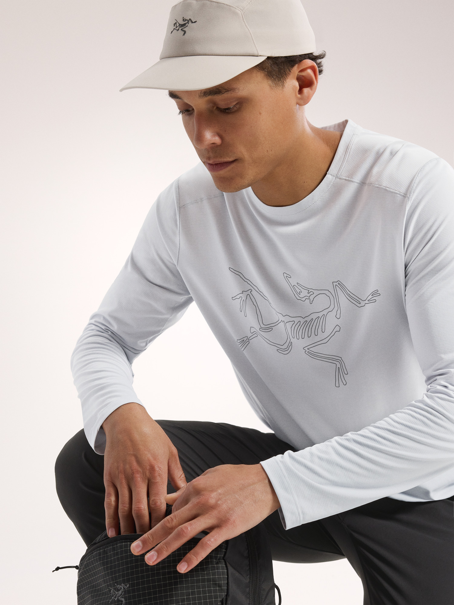 【ARC`TERYX】 Logo Shirt LS Man BLACK HEATHER / SOLITUDE Arc'teryx Men's Cormac Logo Shirt LS