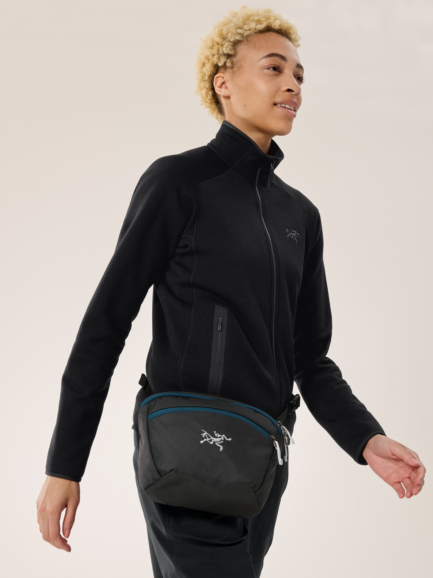 【国内正規　新品】ARC'TERYX Mantis2 Waist Pack Shop Mantis 2 Waist Pack S25 - Bliss - One Size | Bivouac