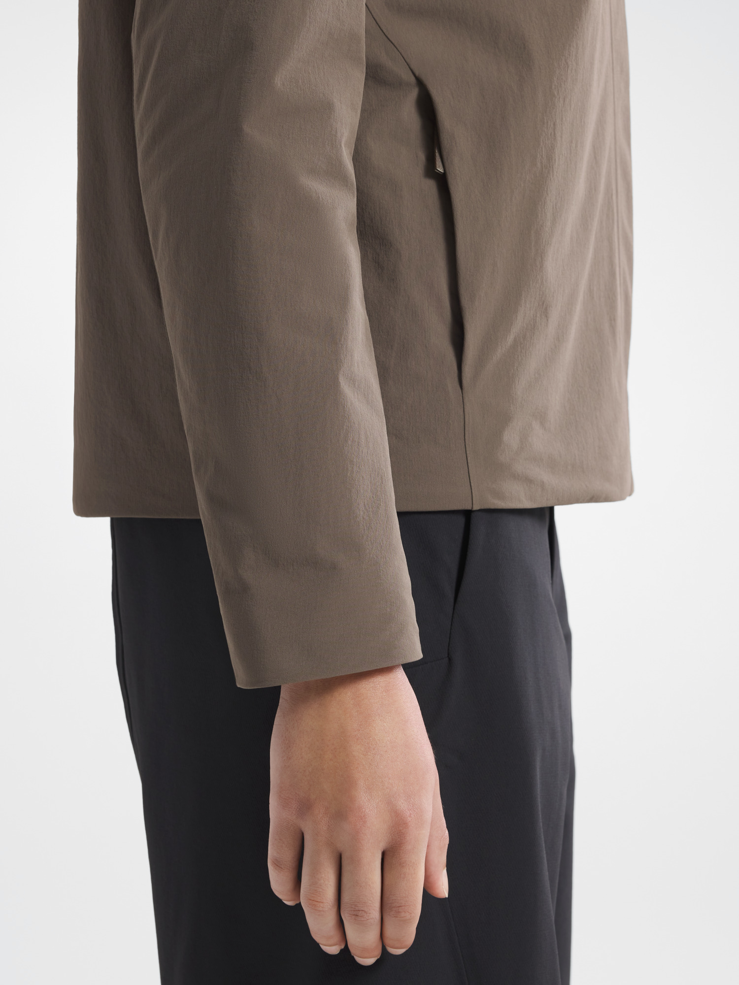 ☆新品☆VEILANCE LIMINA INSULATED JACKET M Veilance Limina Insulated Jacket Black – Neighbour
