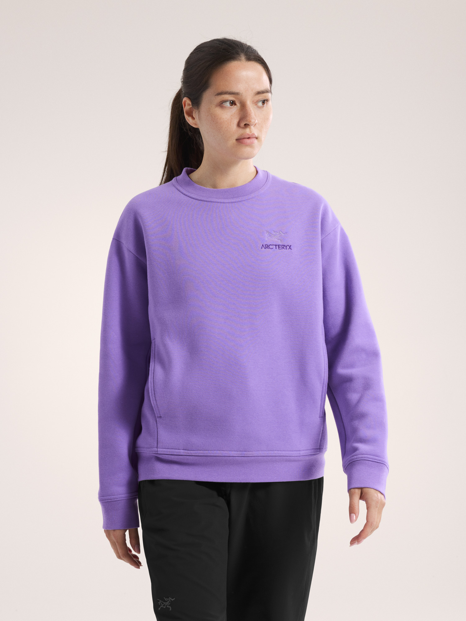 Emblem Fleece Crew Neck Pullover Women's