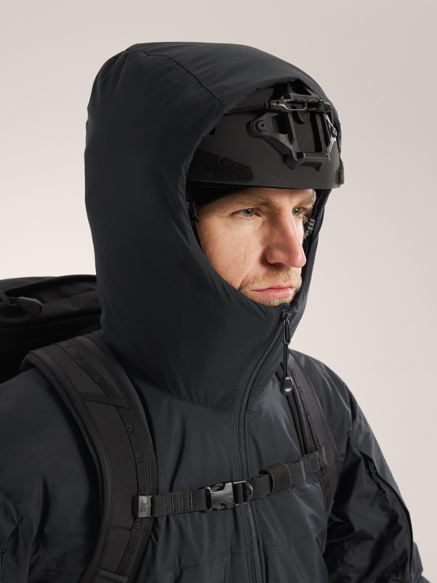 【XL】TFW49 ACTIVE HOODED JACKET TFW49 ACTIVE HOODED JACKET KH – ラウンドコード