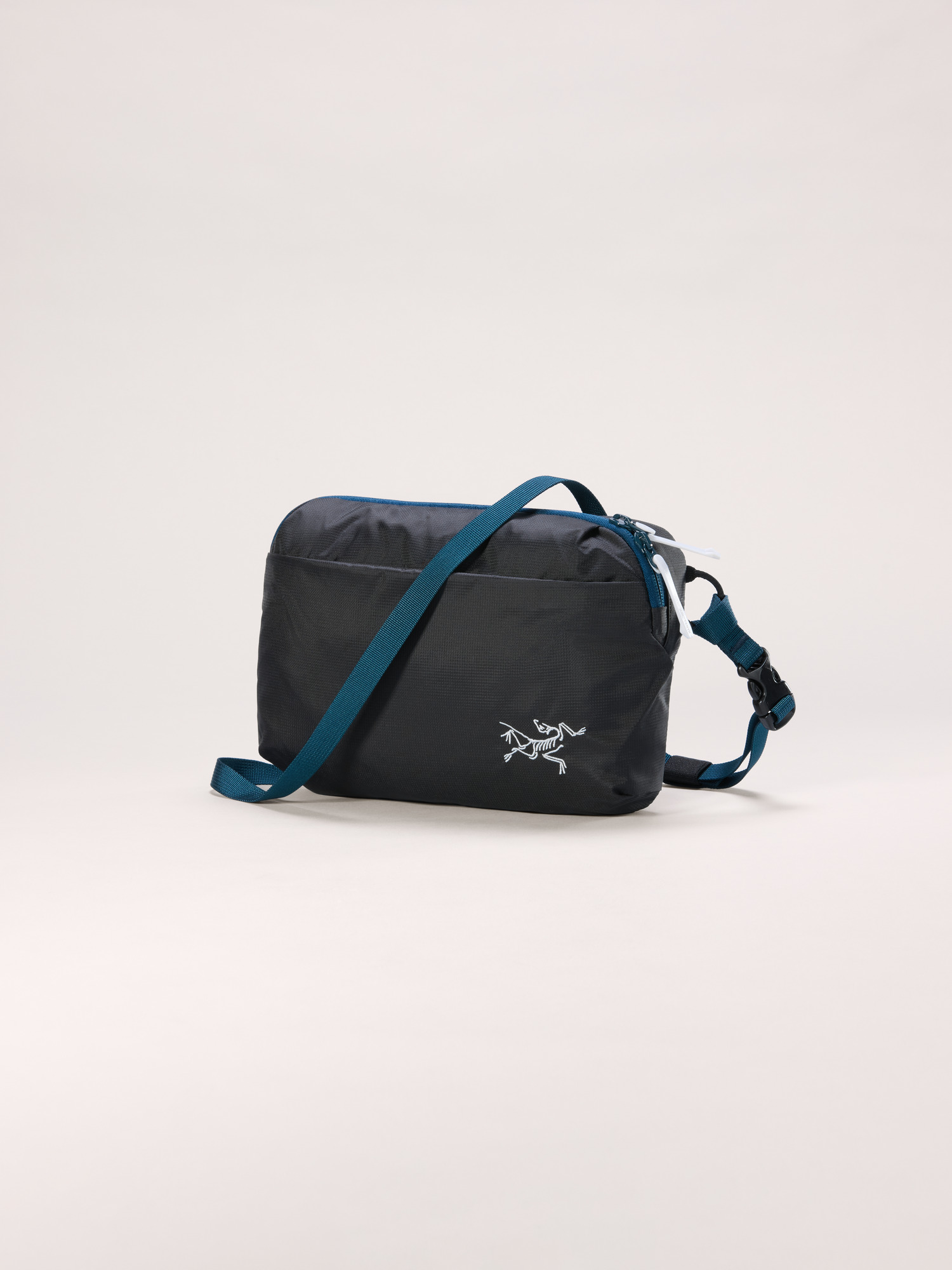 ARC’TERYX / Heliad Crossbody black Arc'teryx Heliad Crossbody Bag