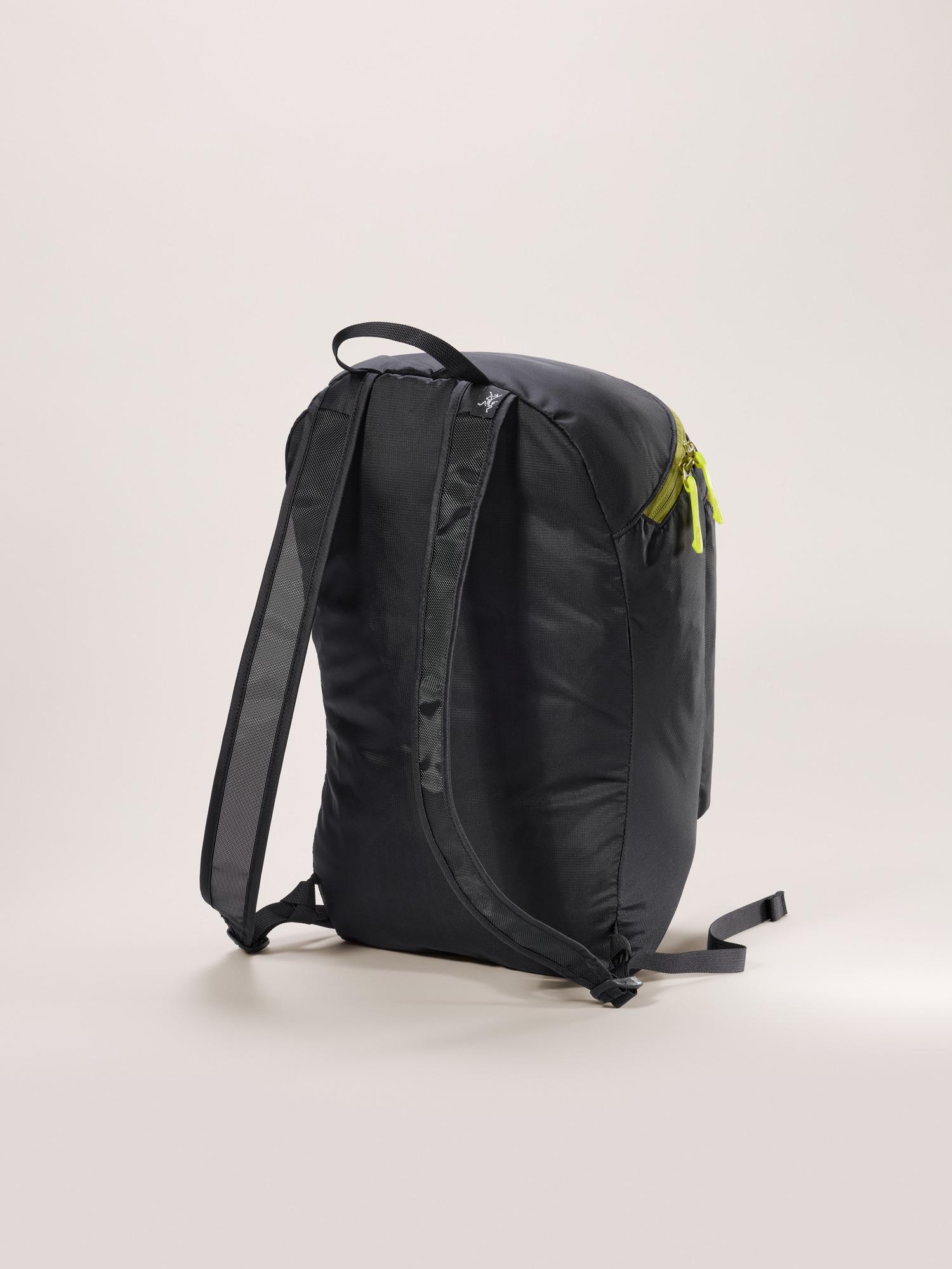 Heliad 15 Backpack ブラック Heliad 15 Backpack | Arc'teryx United States