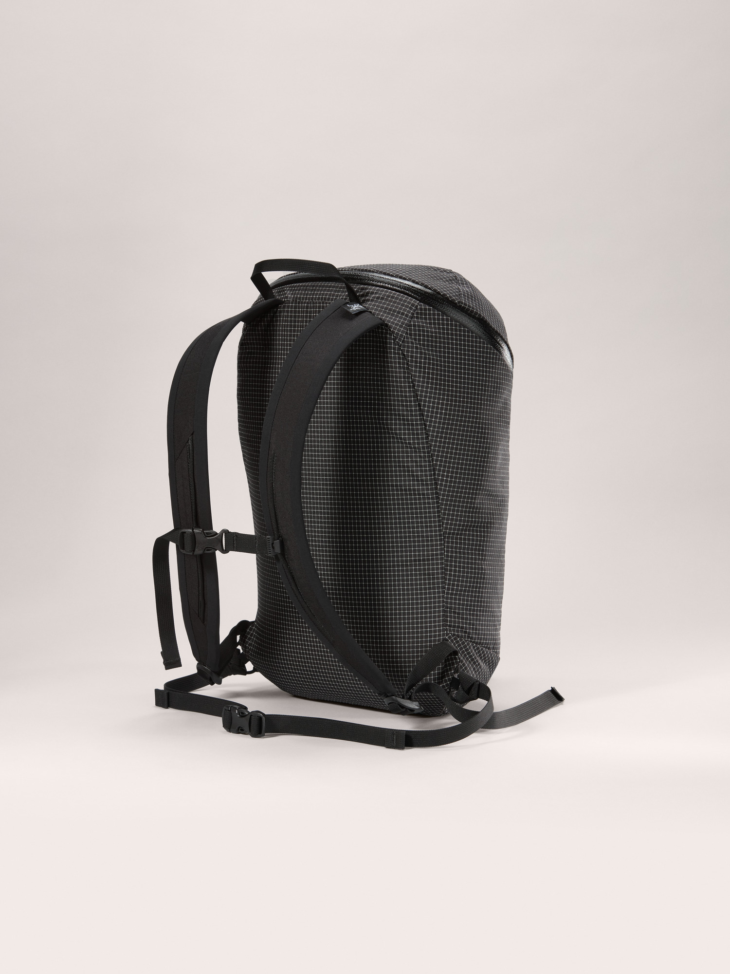 ARC'TERYX Konseal 15 Backpack Black 新品 Arc'teryx Men's Konseal 15 Backpack in Black Arc'teryx