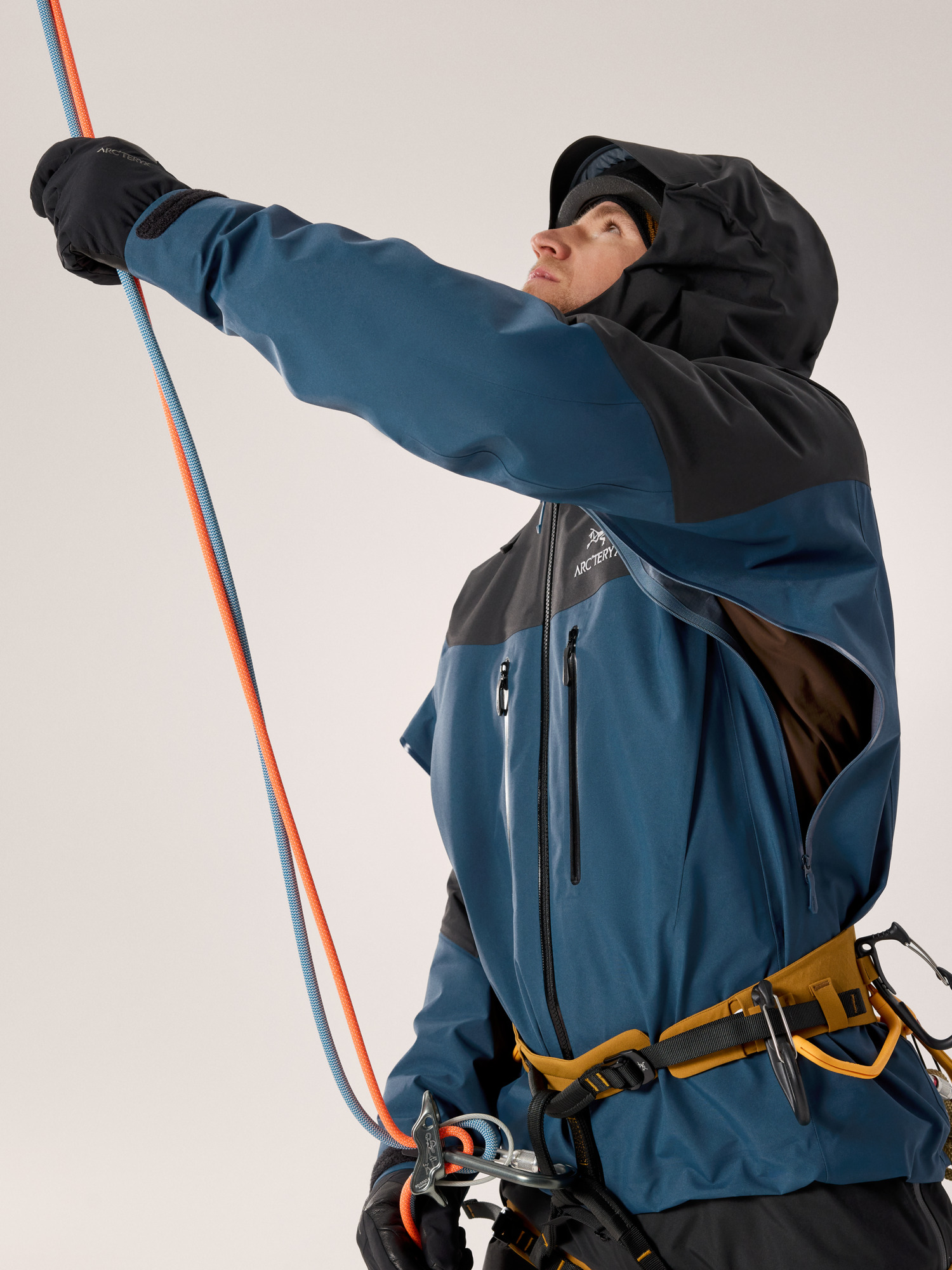 Alpha SV Jacket Men's | Arc'teryx Outlet