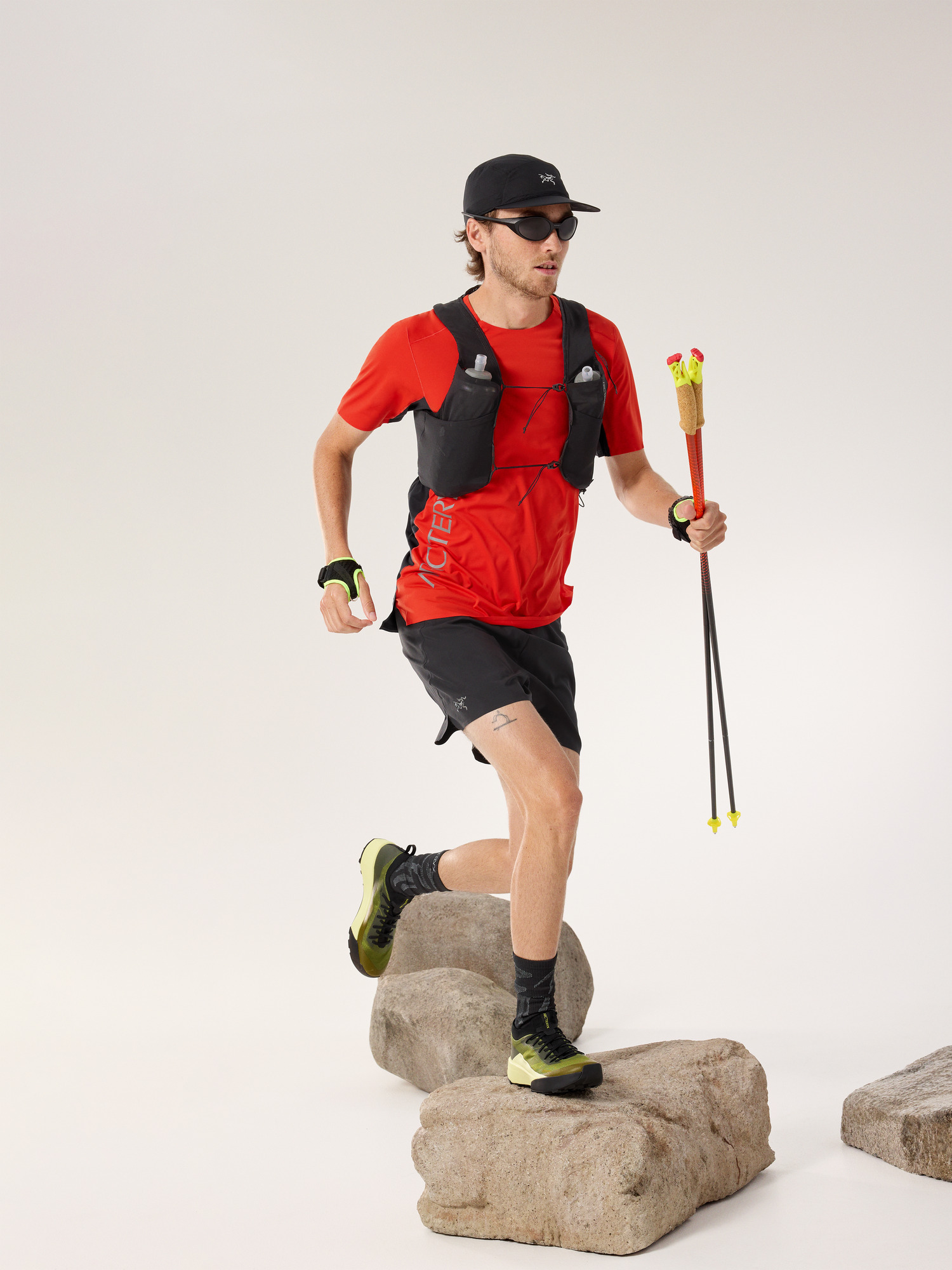 ARC'TERYX NORVAN DOWNWORD LOGO SS M VERVE - Trail running T-shirt