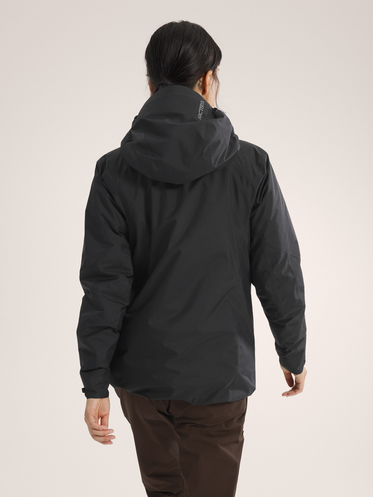 [美品] ARC'TERYX Beta Insulated Jacket 黒 Arc'teryx Men's Beta Insulated Jacket in Black