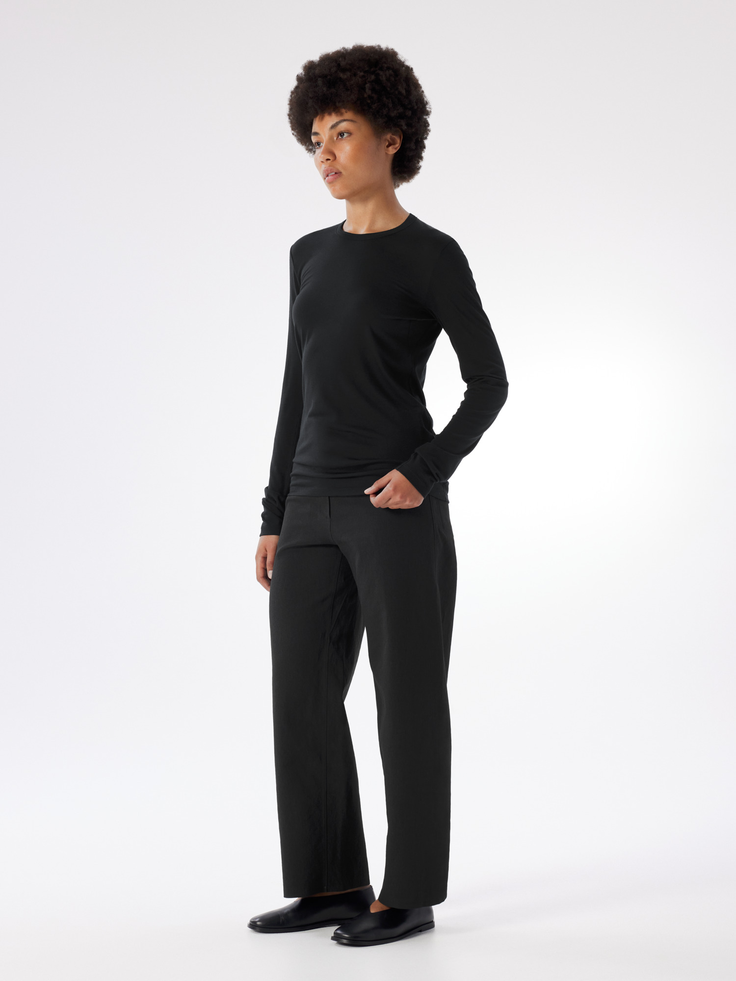 Женская рубашка Arc'teryx Frame Crew Neck Shirt LS, цвет: Чёрный — фото 3