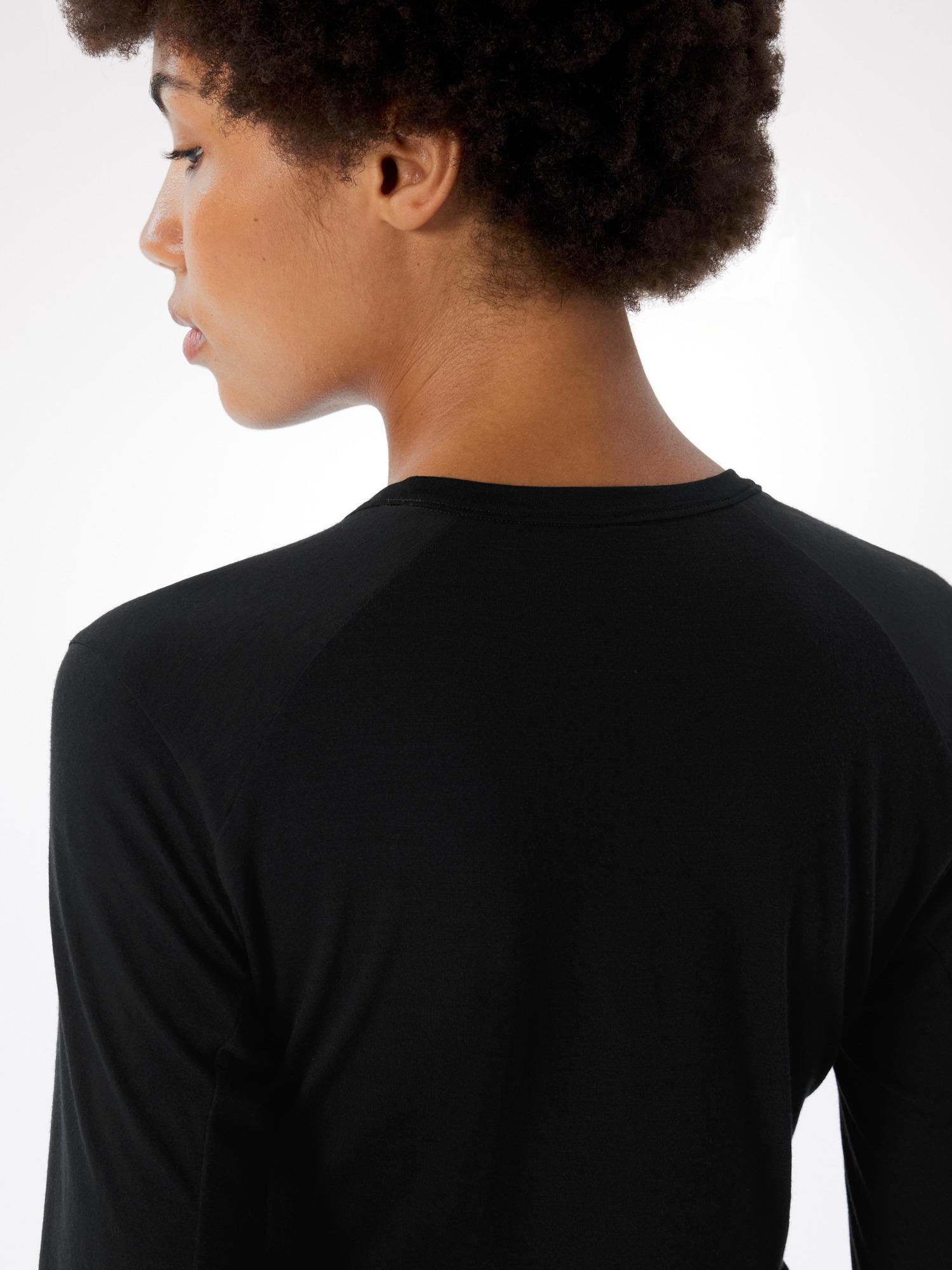 Женская рубашка Arc'teryx Frame Crew Neck Shirt LS, цвет: Чёрный — фото 2