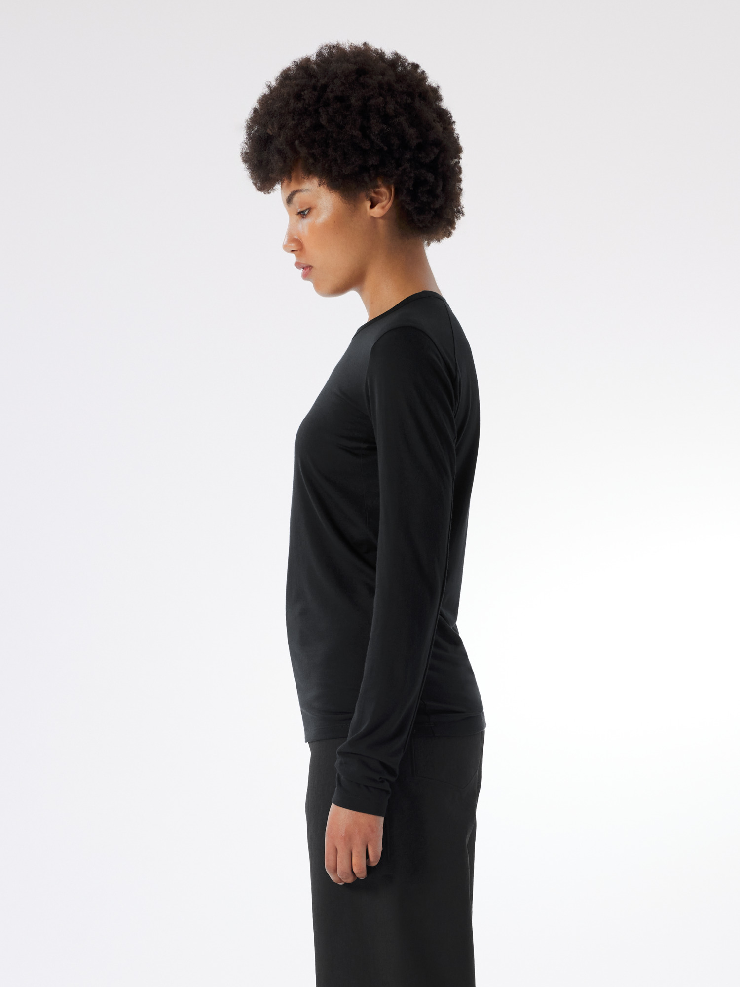 Женская рубашка Arc'teryx Frame Crew Neck Shirt LS, цвет: Чёрный — фото 6