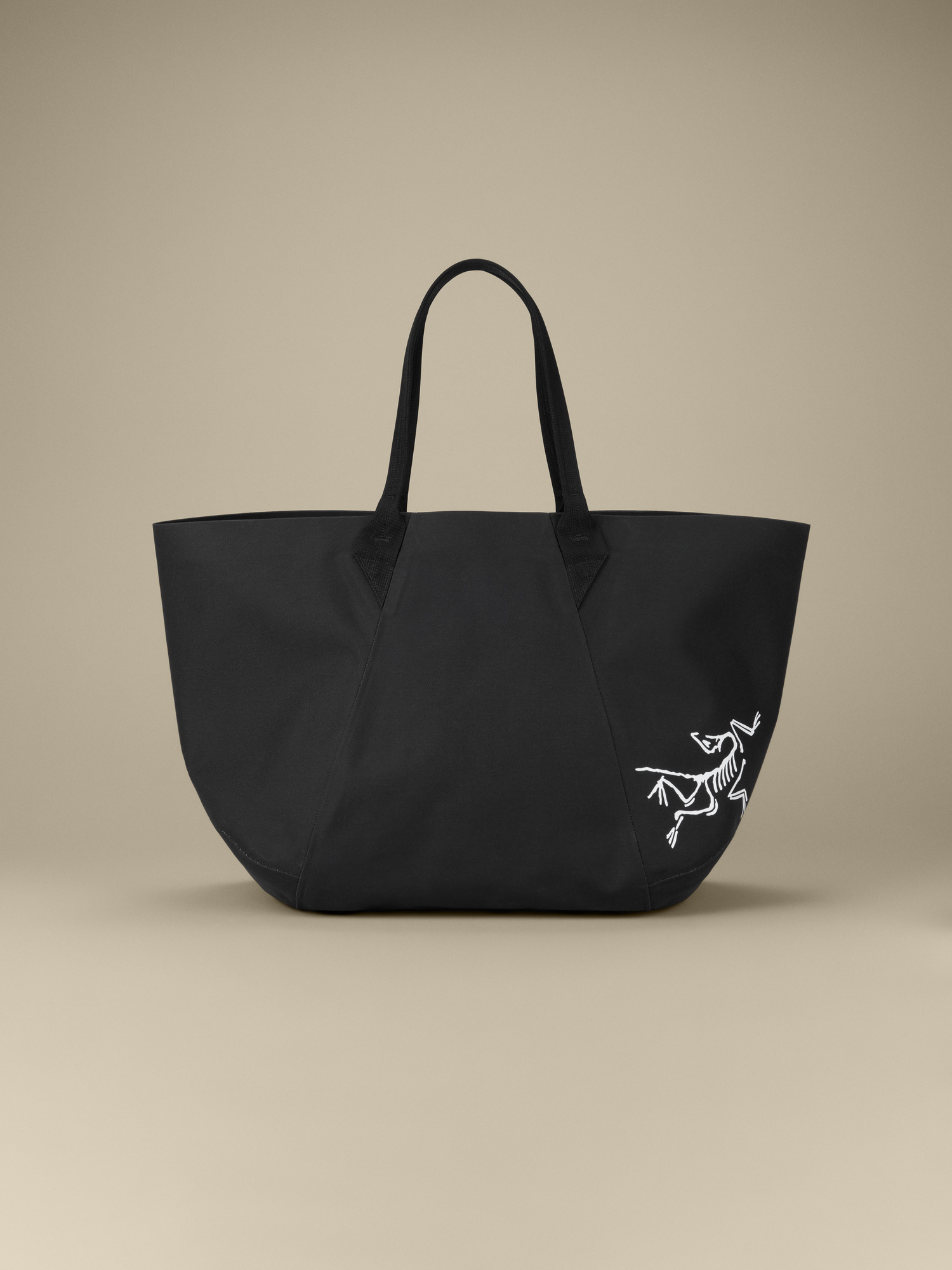 Carrier 45 Gear Tote | Arc'teryx United States
