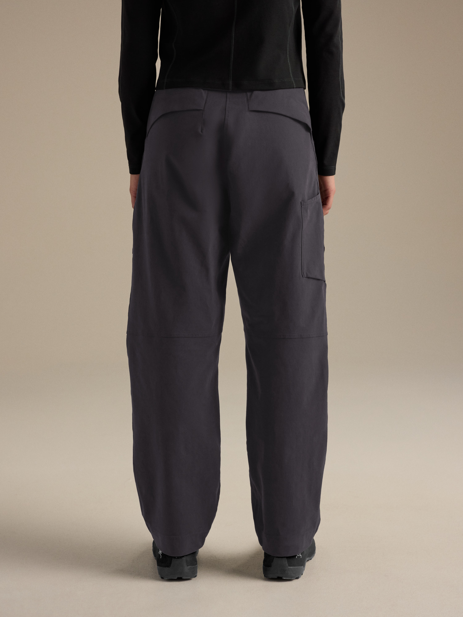 Женские брюки Arc'teryx Clarkia Cotton Wide Leg, цвет: Чёрный — фото 3
