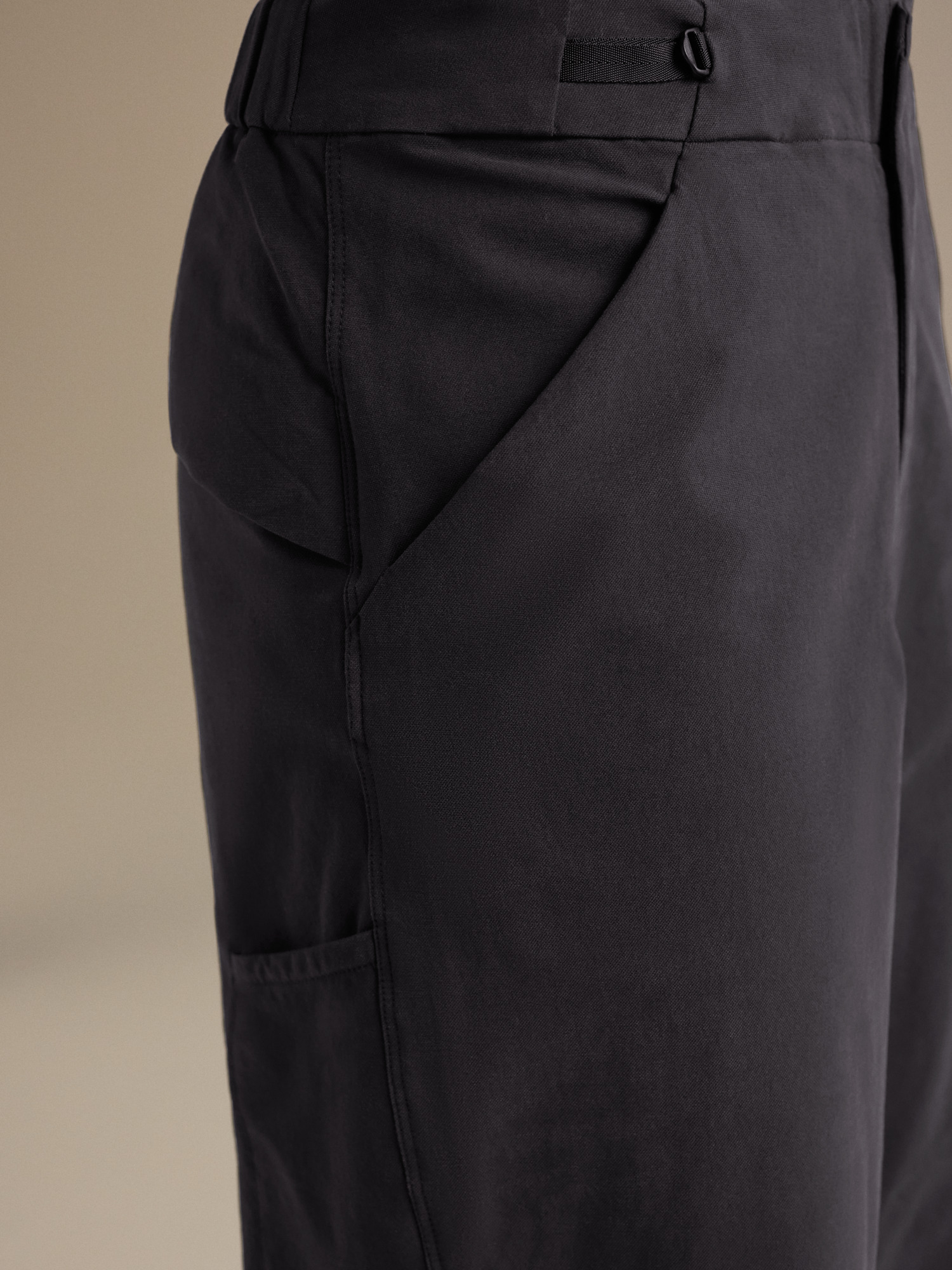 Женские брюки Arc'teryx Clarkia Cotton Wide Leg, цвет: Чёрный — фото 4