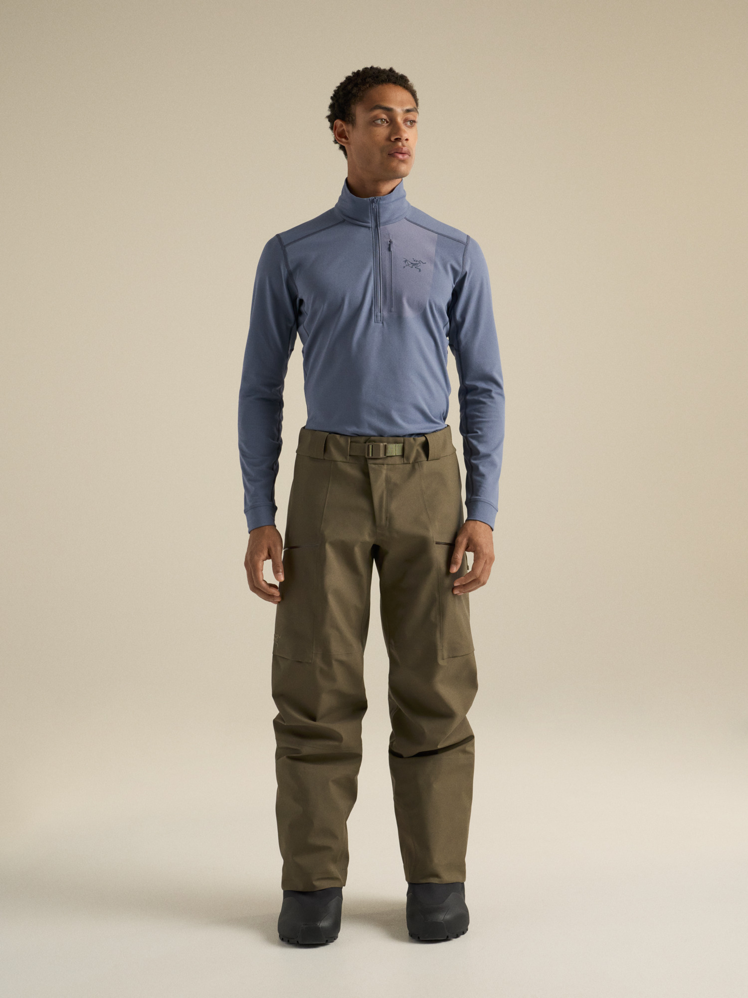 F26-X000009425-Rho-LT-Zip-Neck