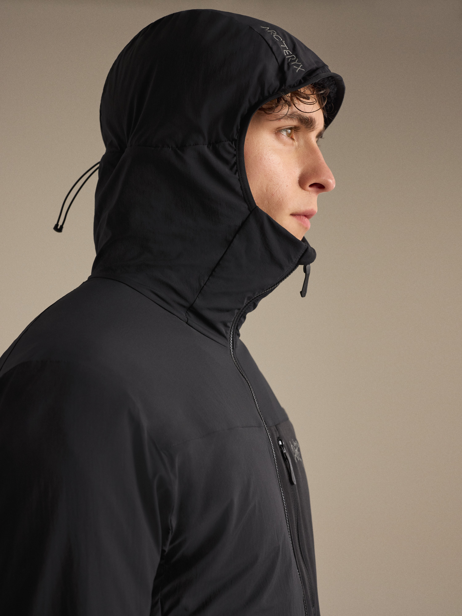 Мужские куртки Arc'teryx Proton SL Hoody, цвет: Чёрный — фото 5