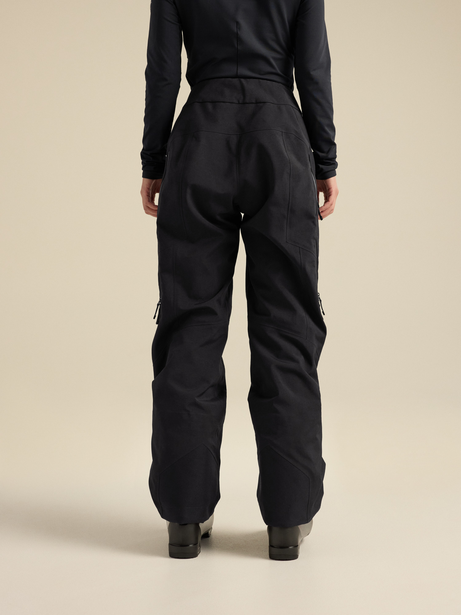 Женские брюки Arc'teryx Incendia, цвет: Чёрный — фото 3