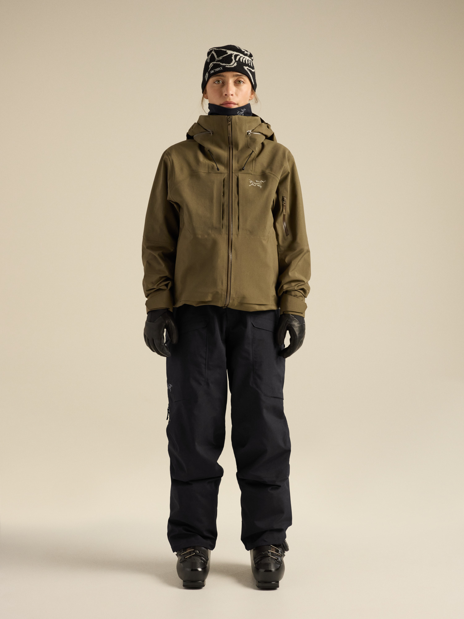 Женские брюки Arc'teryx Incendia, цвет: Чёрный — фото 7