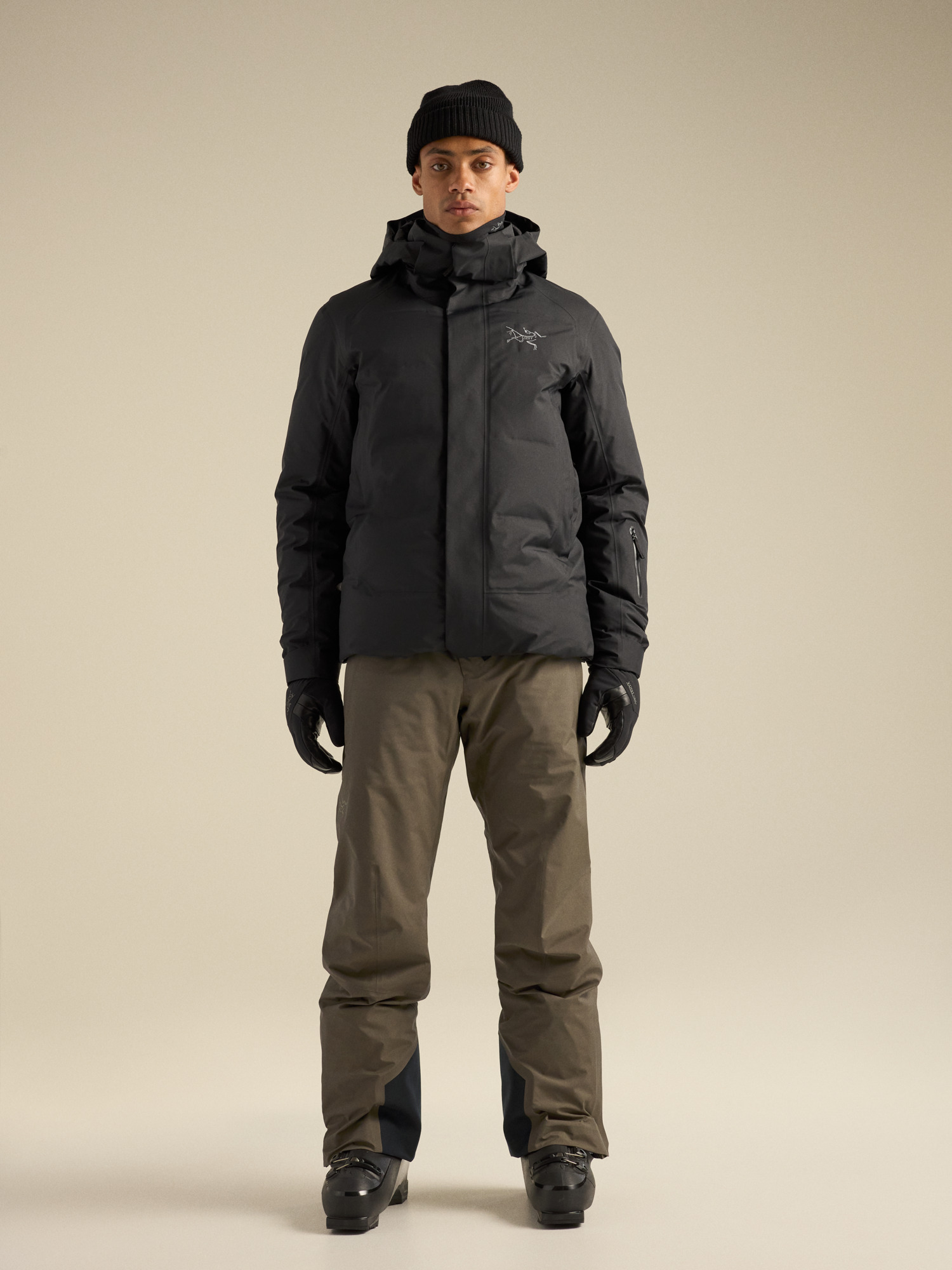 Мужская куртка Arc'teryx Fissile SV Down, цвет: Чёрный — фото 8