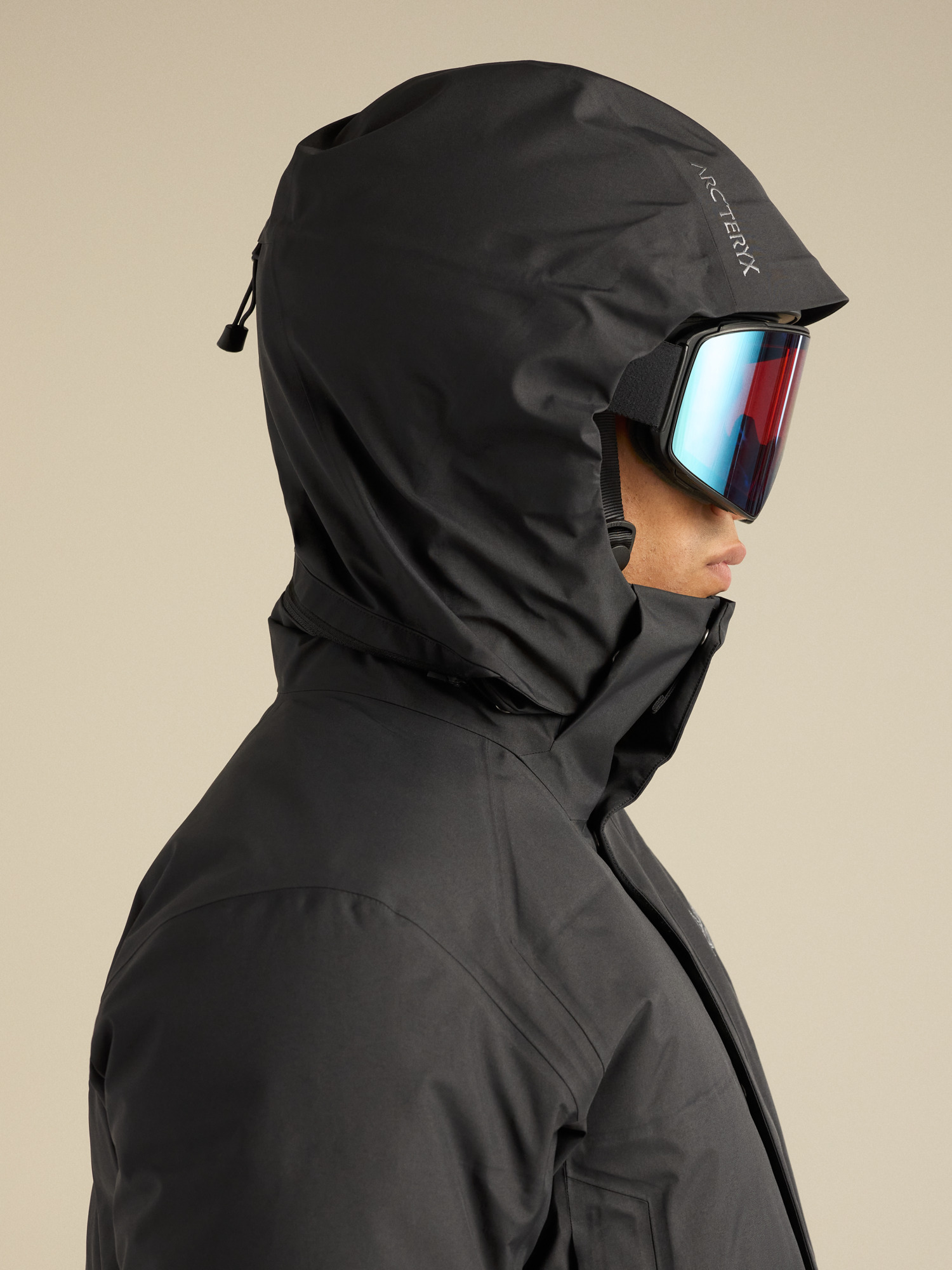 Мужская куртка Arc'teryx Fissile SV Down, цвет: Чёрный — фото 5