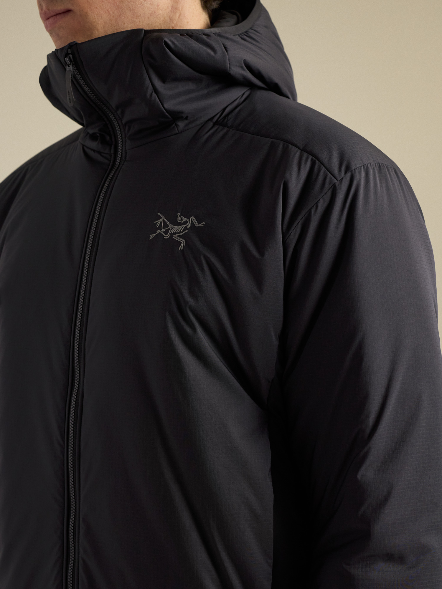 Мужские куртки Arc'teryx Atom SV Hoody, цвет: Чёрный — фото 6