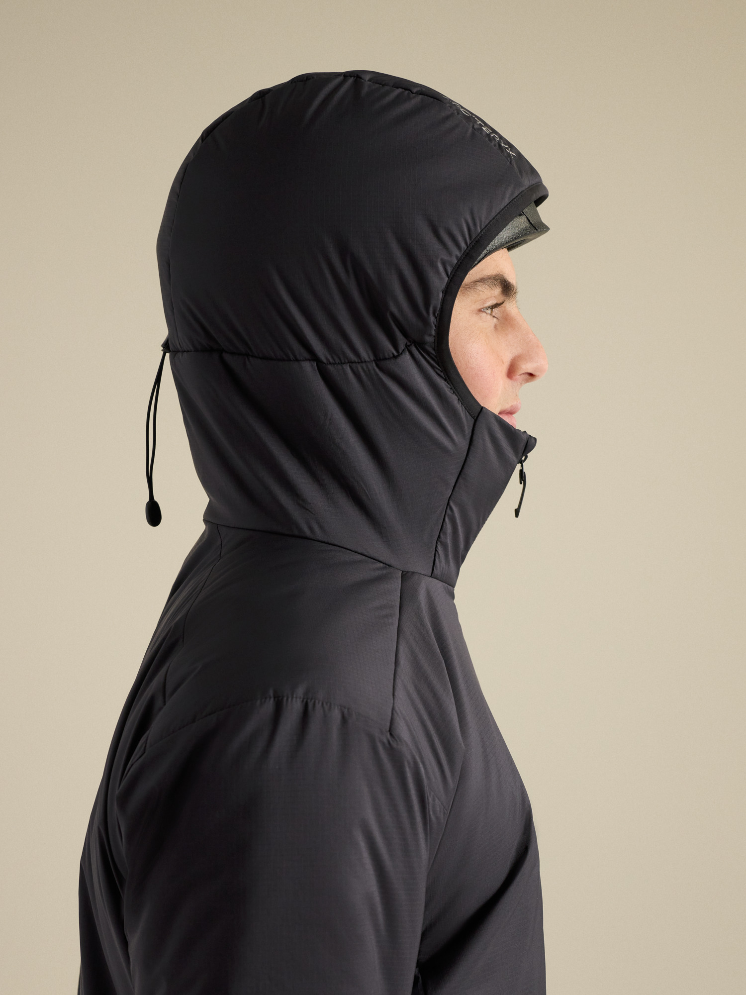 Мужские куртки Arc'teryx Atom SV Hoody, цвет: Чёрный — фото 5
