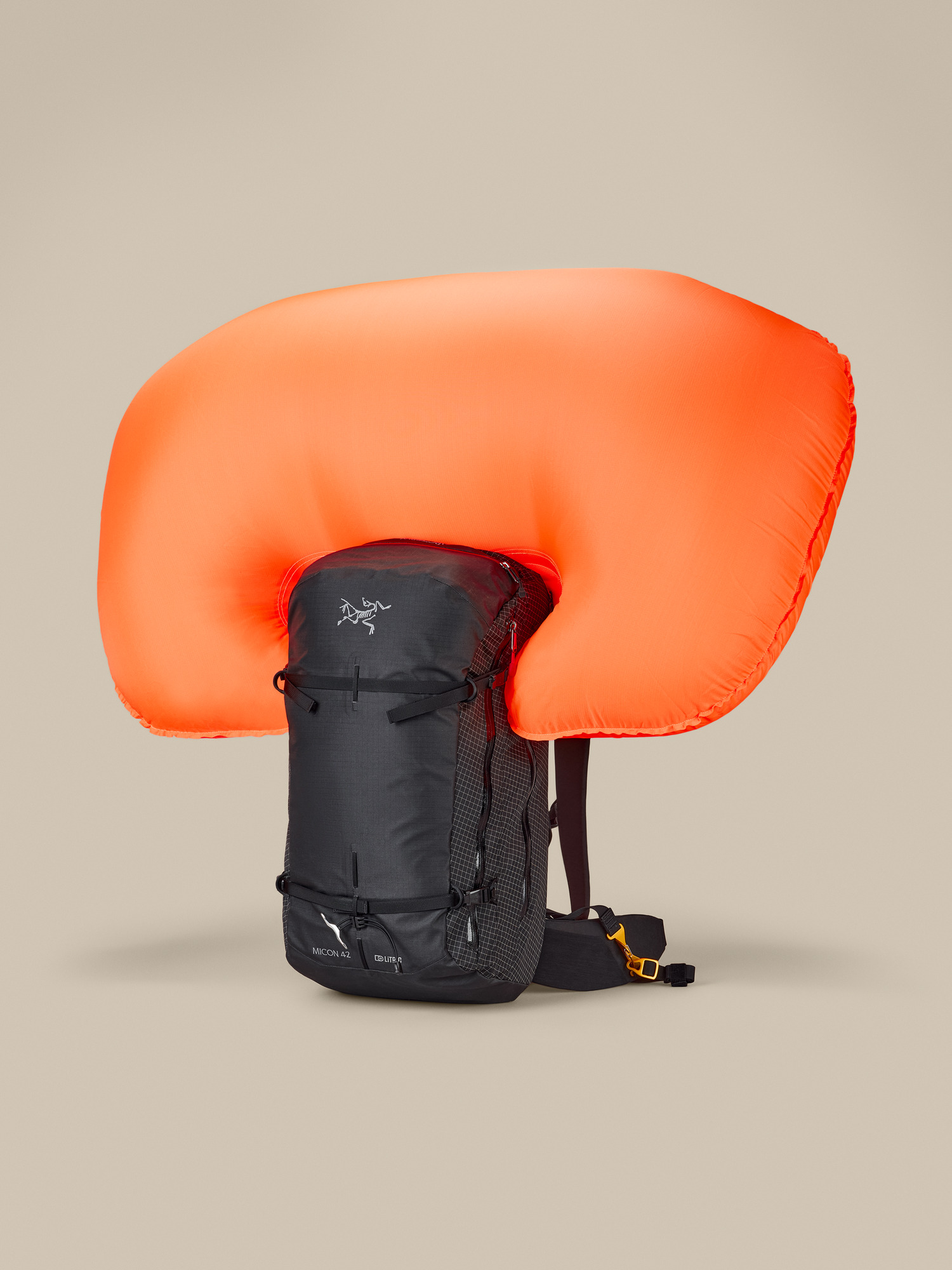 Micon LiTRIC™ 42 Avalanche Airbag | Arc'teryx United States