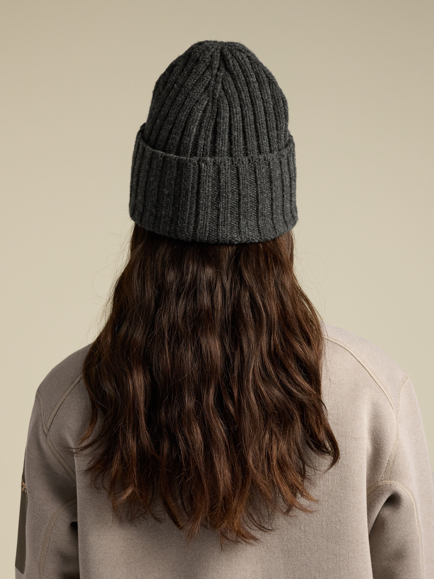 Головные уборы Arc'teryx Chunky Ribbed Toque, цвет: Чёрный меланжевый — фото 5