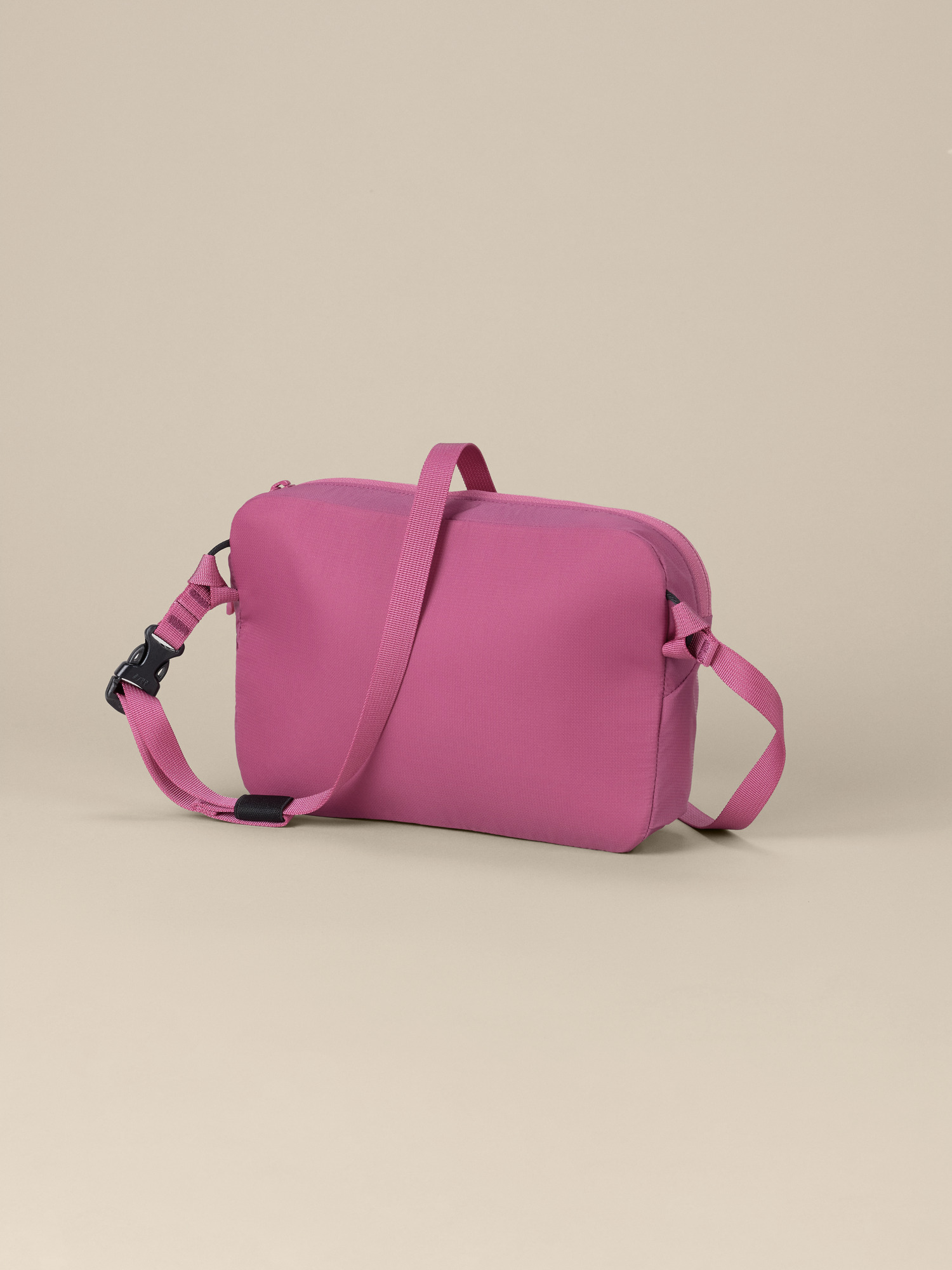 Heliad Crossbody Bag | Arc'teryx Canada