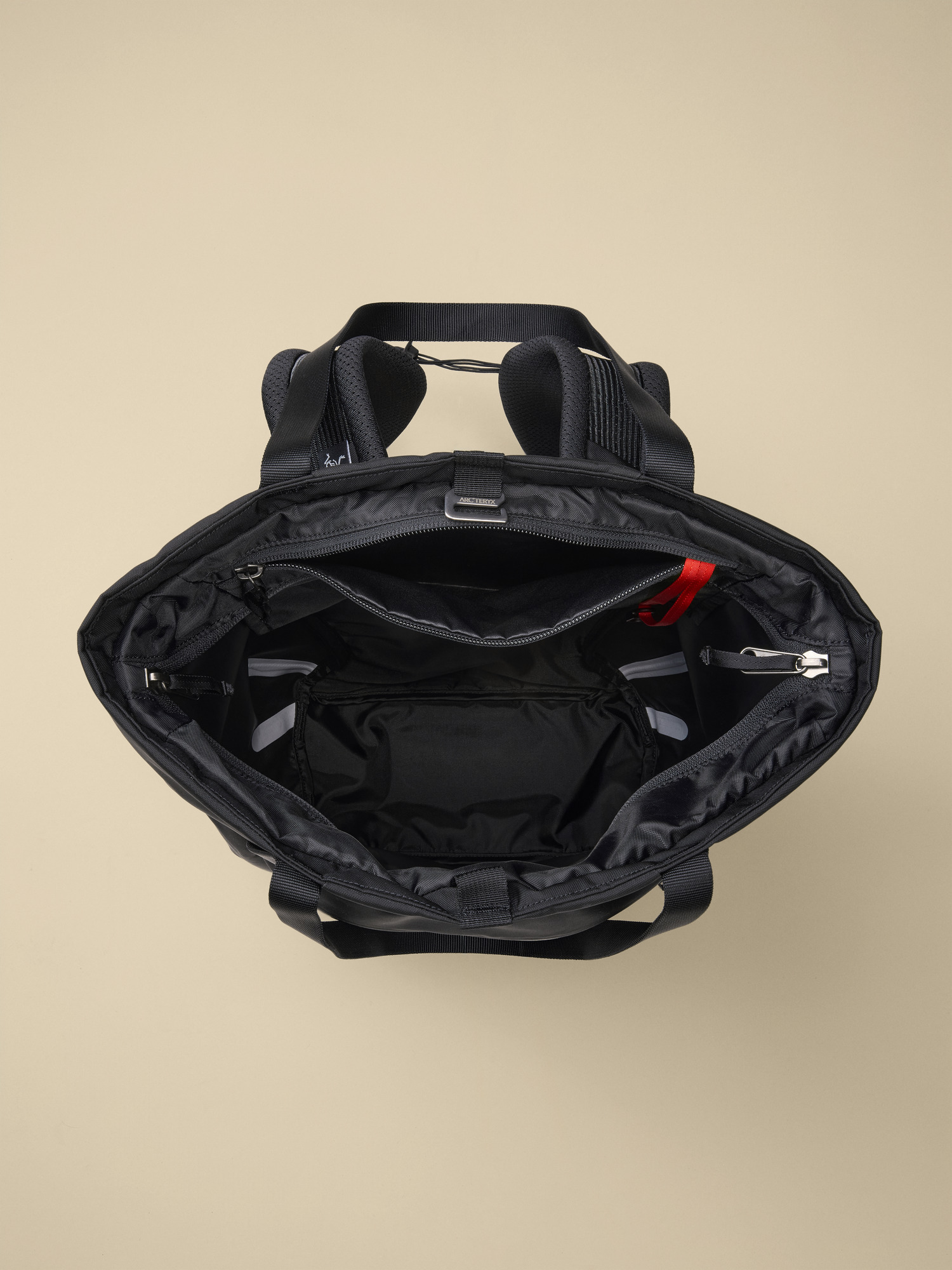 Сумка Arc'teryx Axios 20 Tote, цвет: Чёрный — фото 6