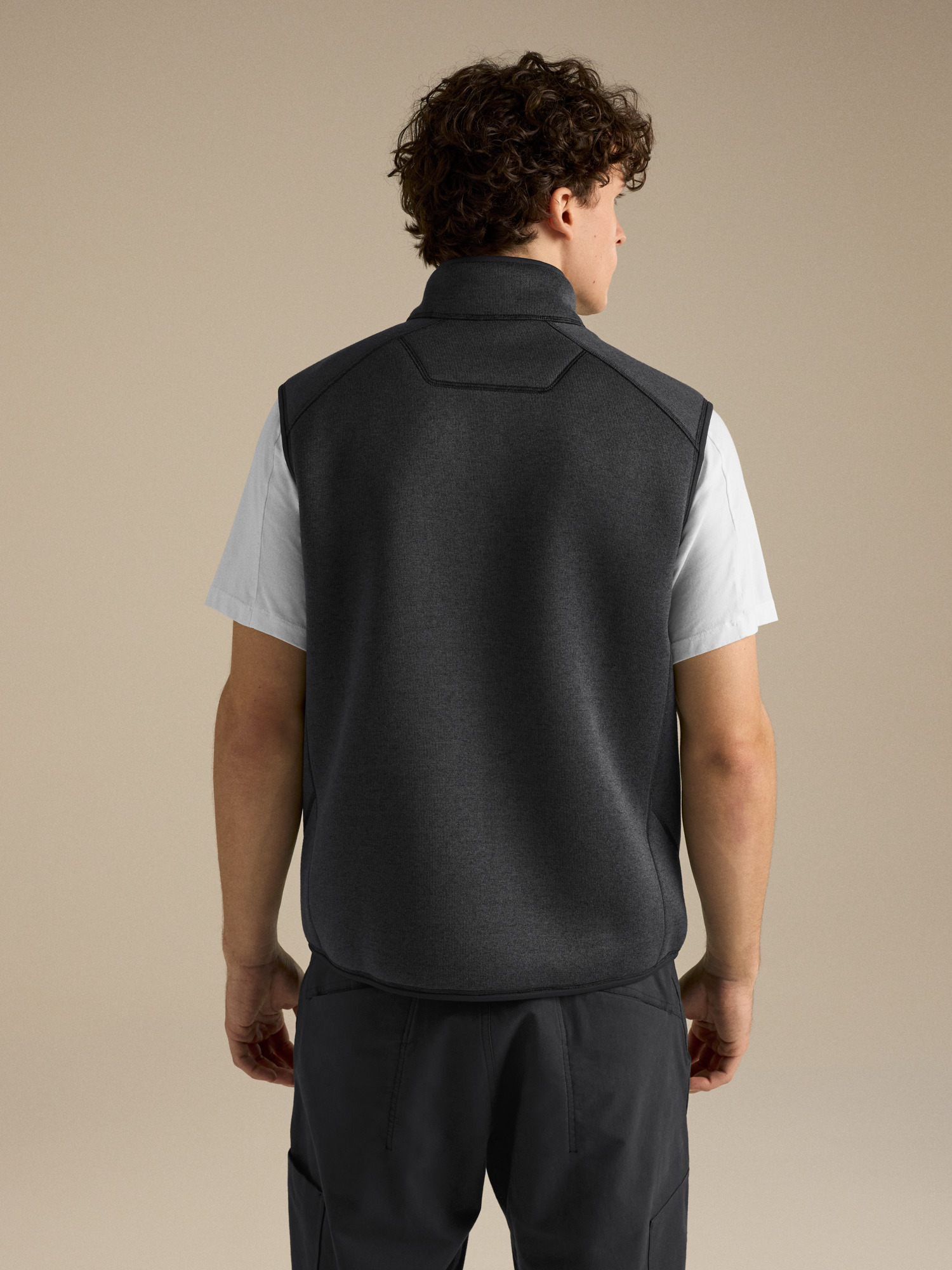F26-X000010728-Covert-Vest-