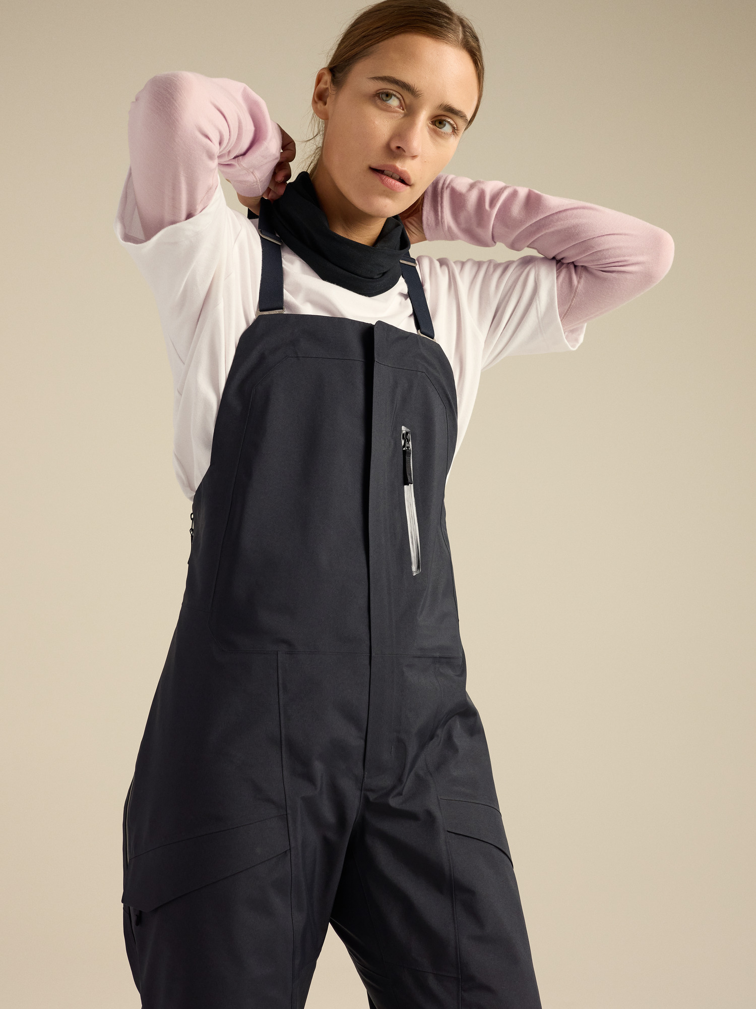 Женские брюки Arc'teryx Sentinel Bib, цвет: Чёрный — фото 4