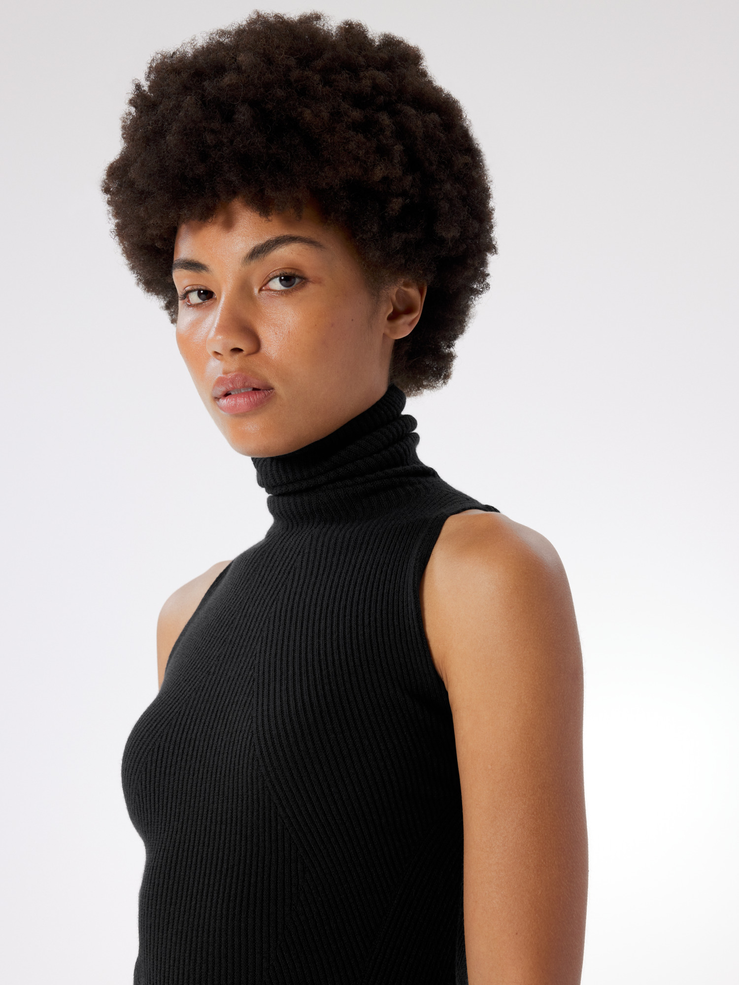 Conic Wool Halter