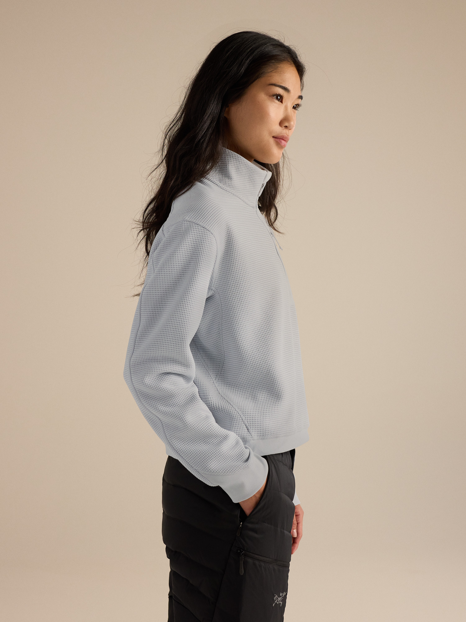 F26-X000010928-Olera-Zip-Neck-