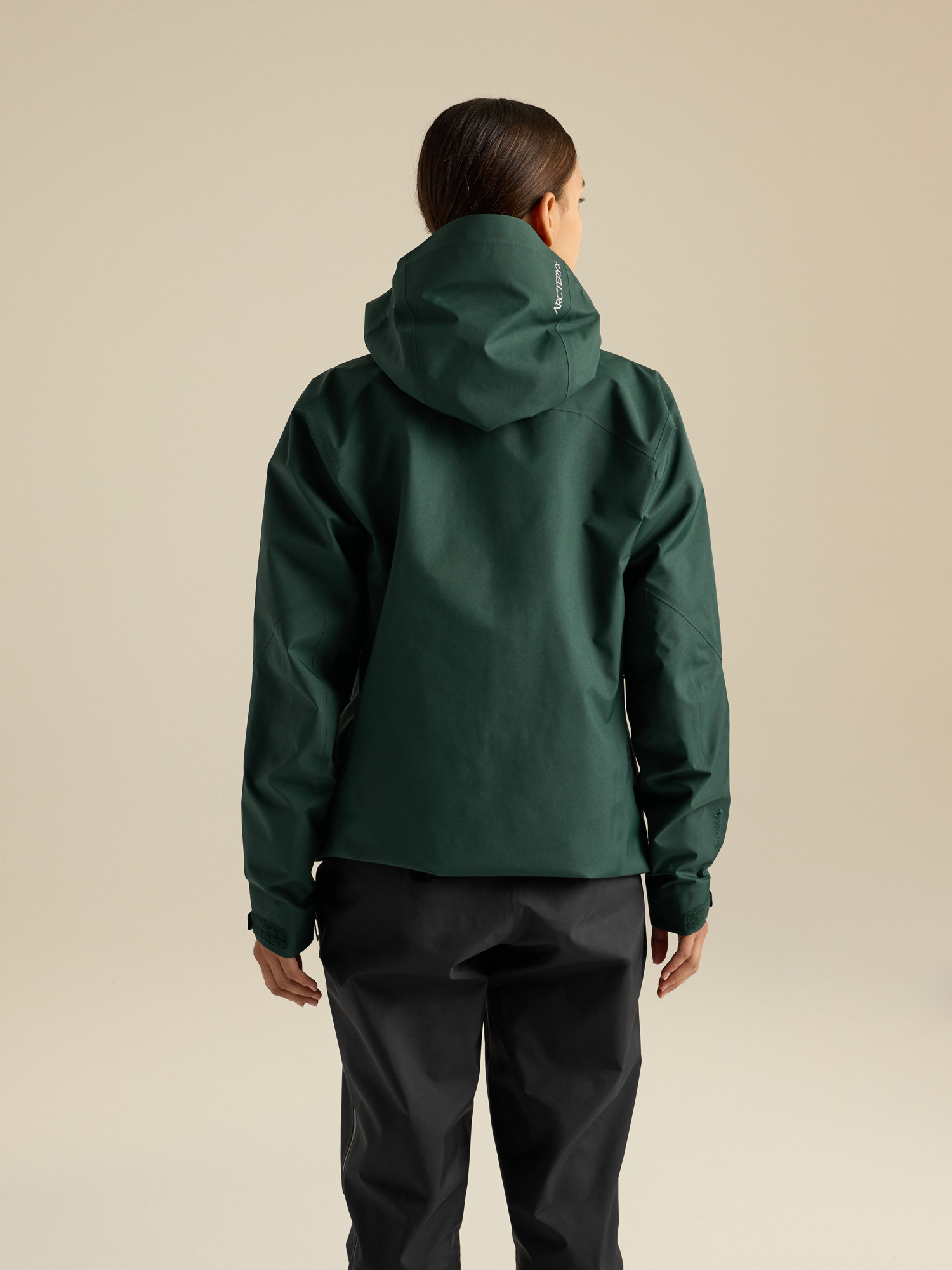 Beta SV Jacket Women's | Arc'teryx United States