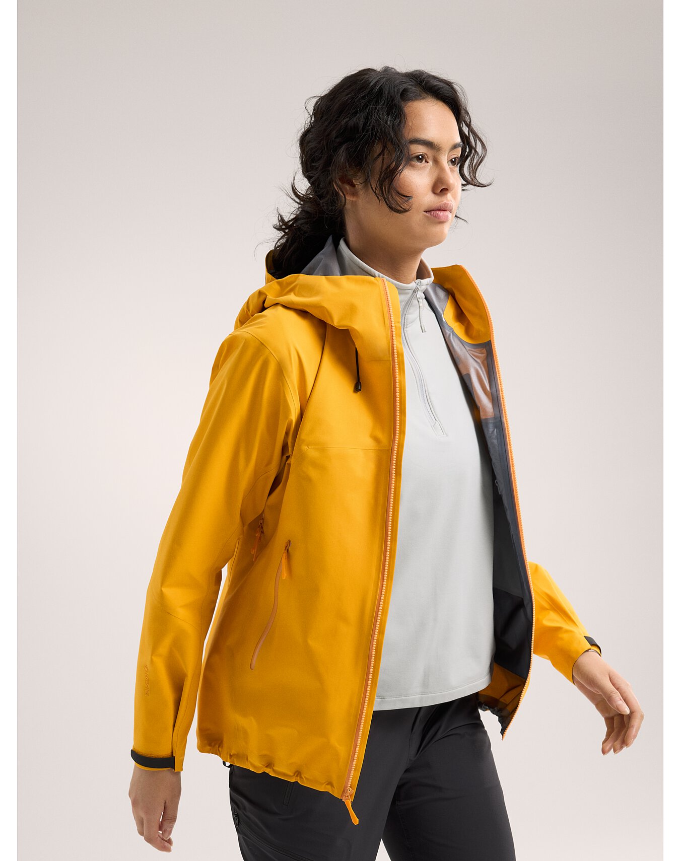 Beta Lightweight Jacket Women
